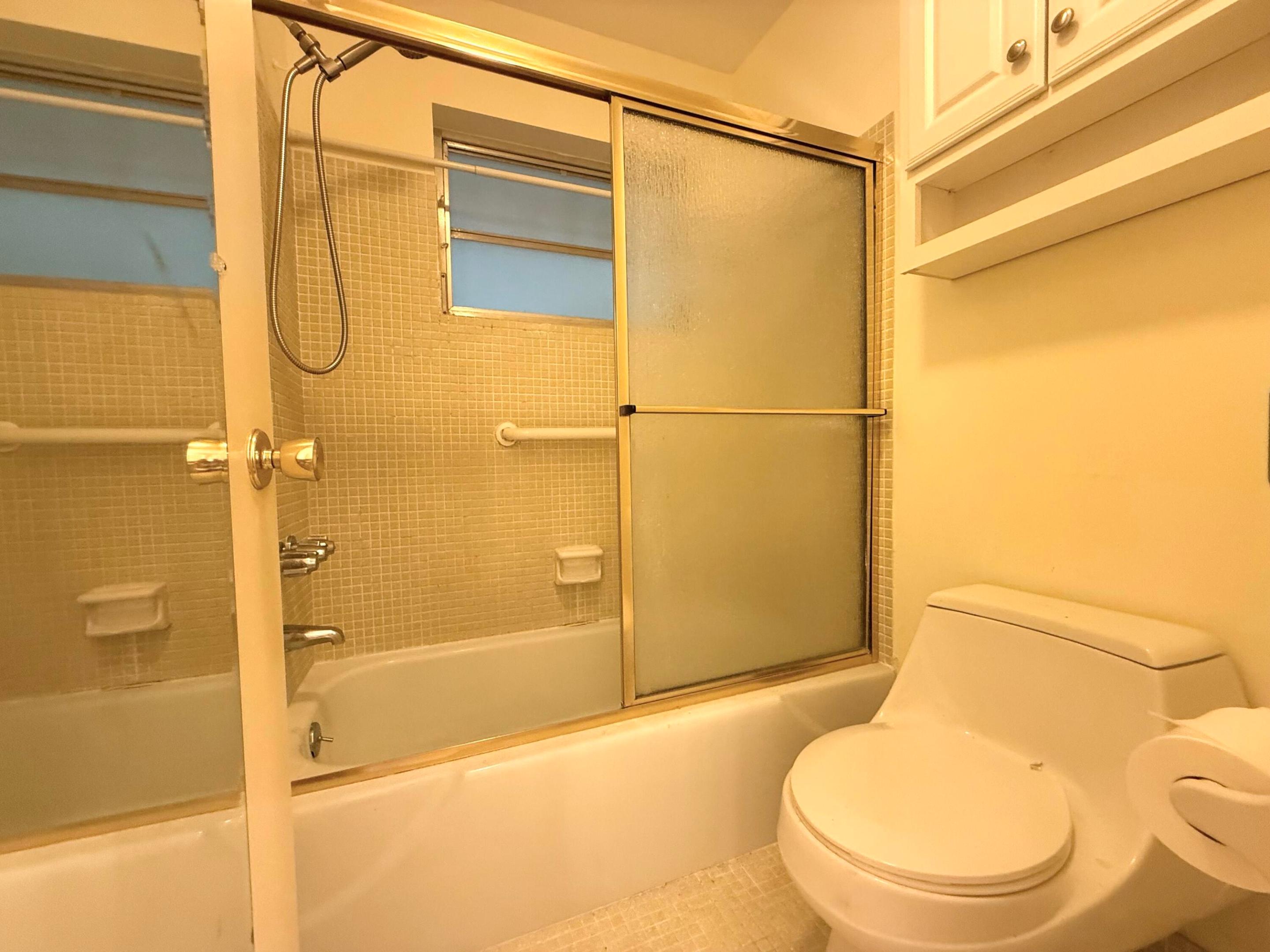 215 South Boulevard C Property Photo 22