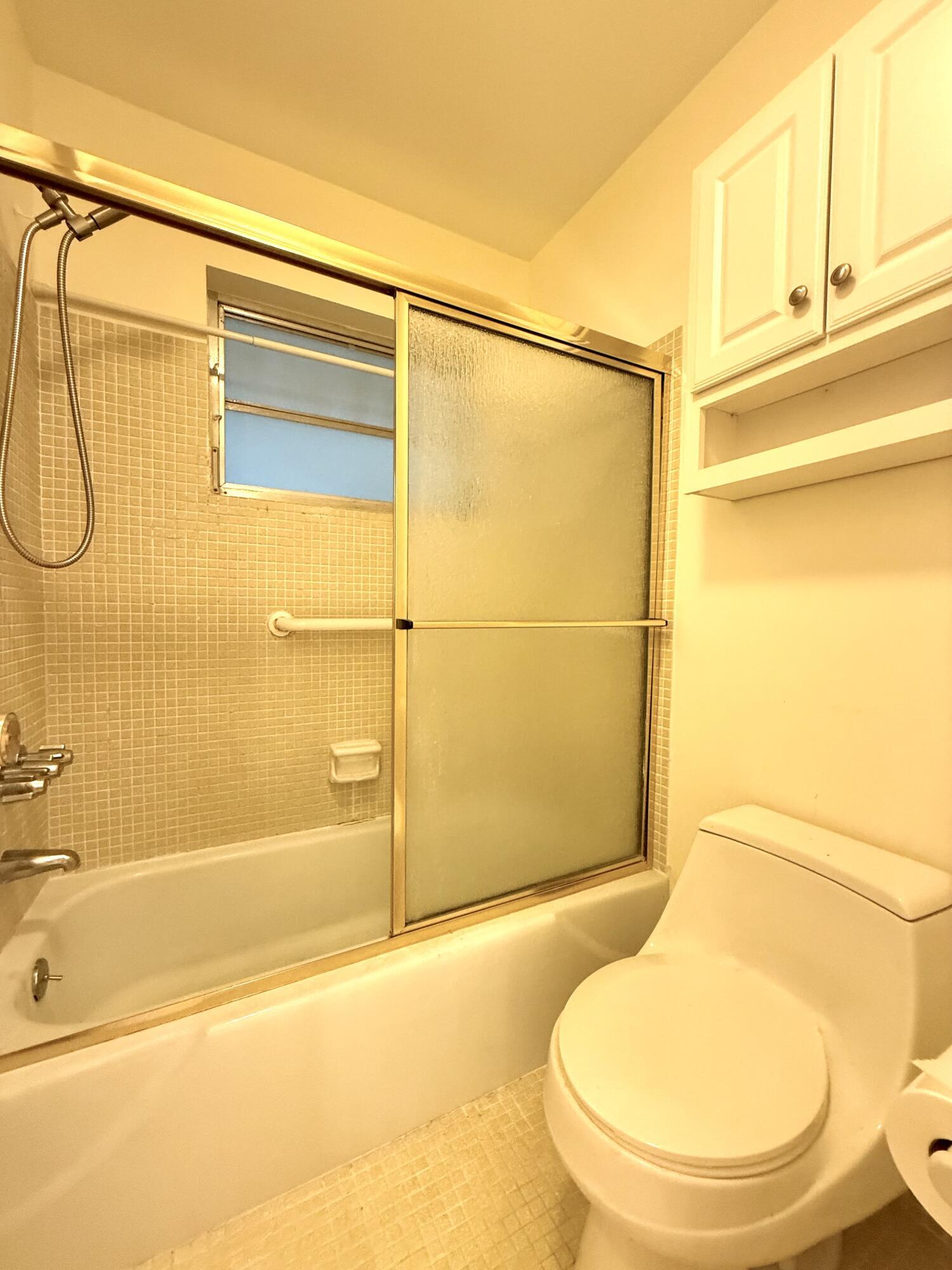 215 South Boulevard C Property Photo 23