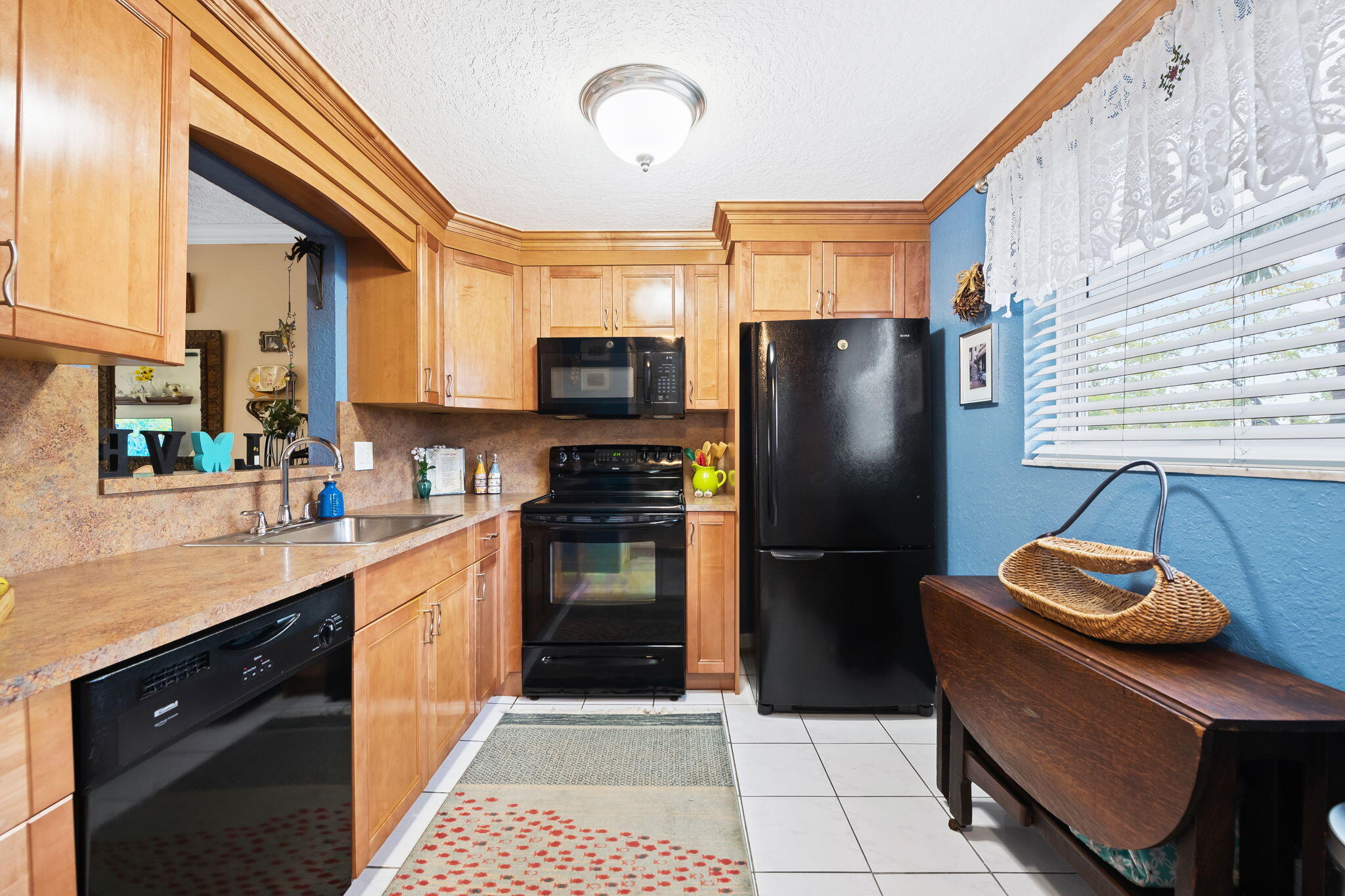 8004 Lagos De Campo Boulevard C-203 Property Photo 1