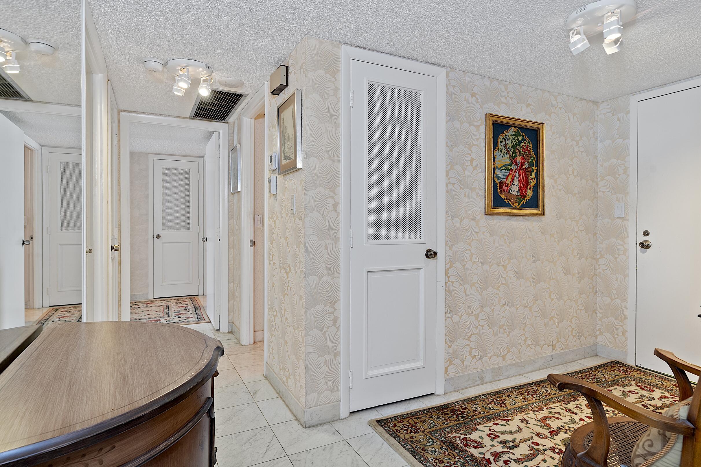 4020 Galt Ocean Drive 1009 Property Photo 6