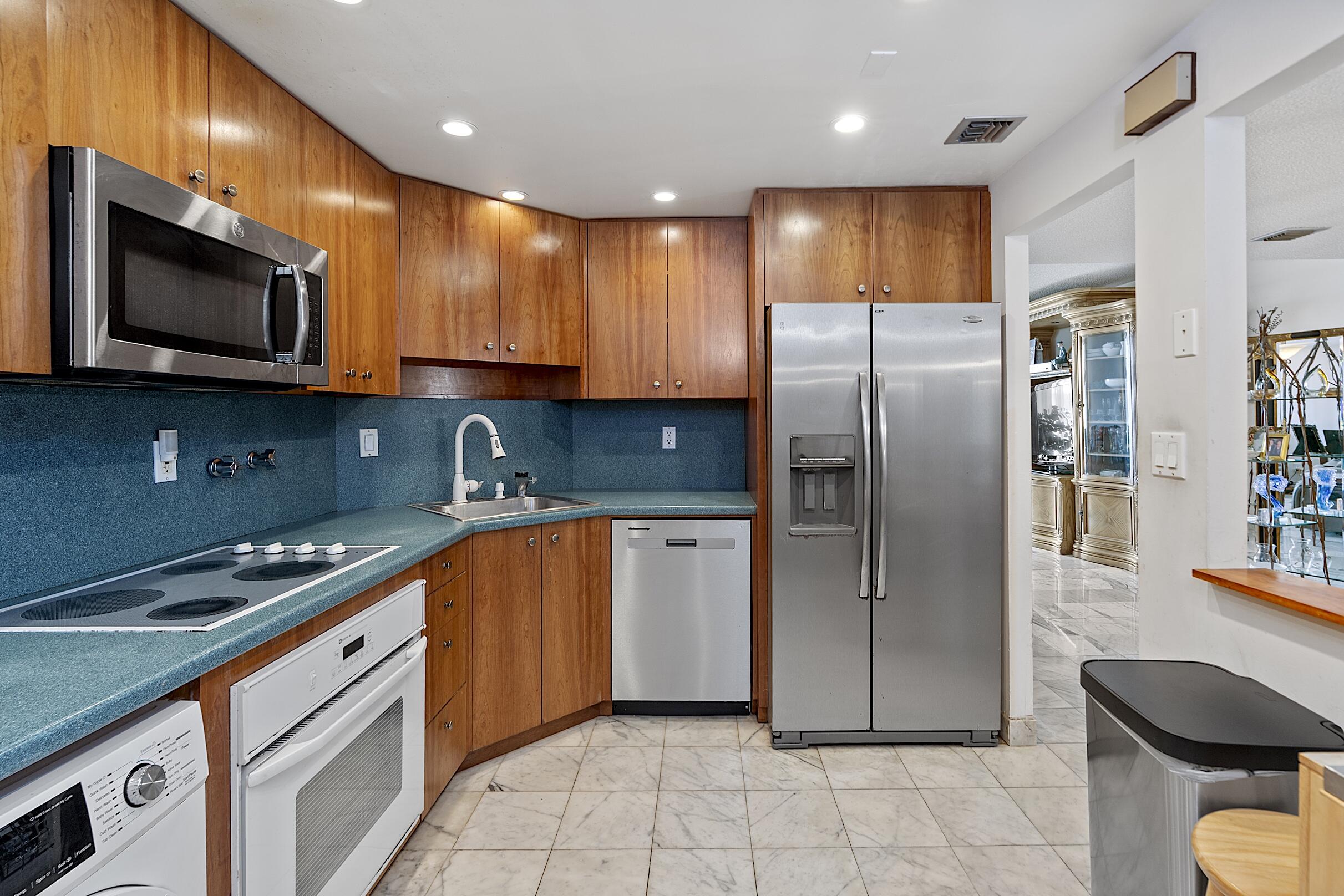 4020 Galt Ocean Drive 1009 Property Photo 10