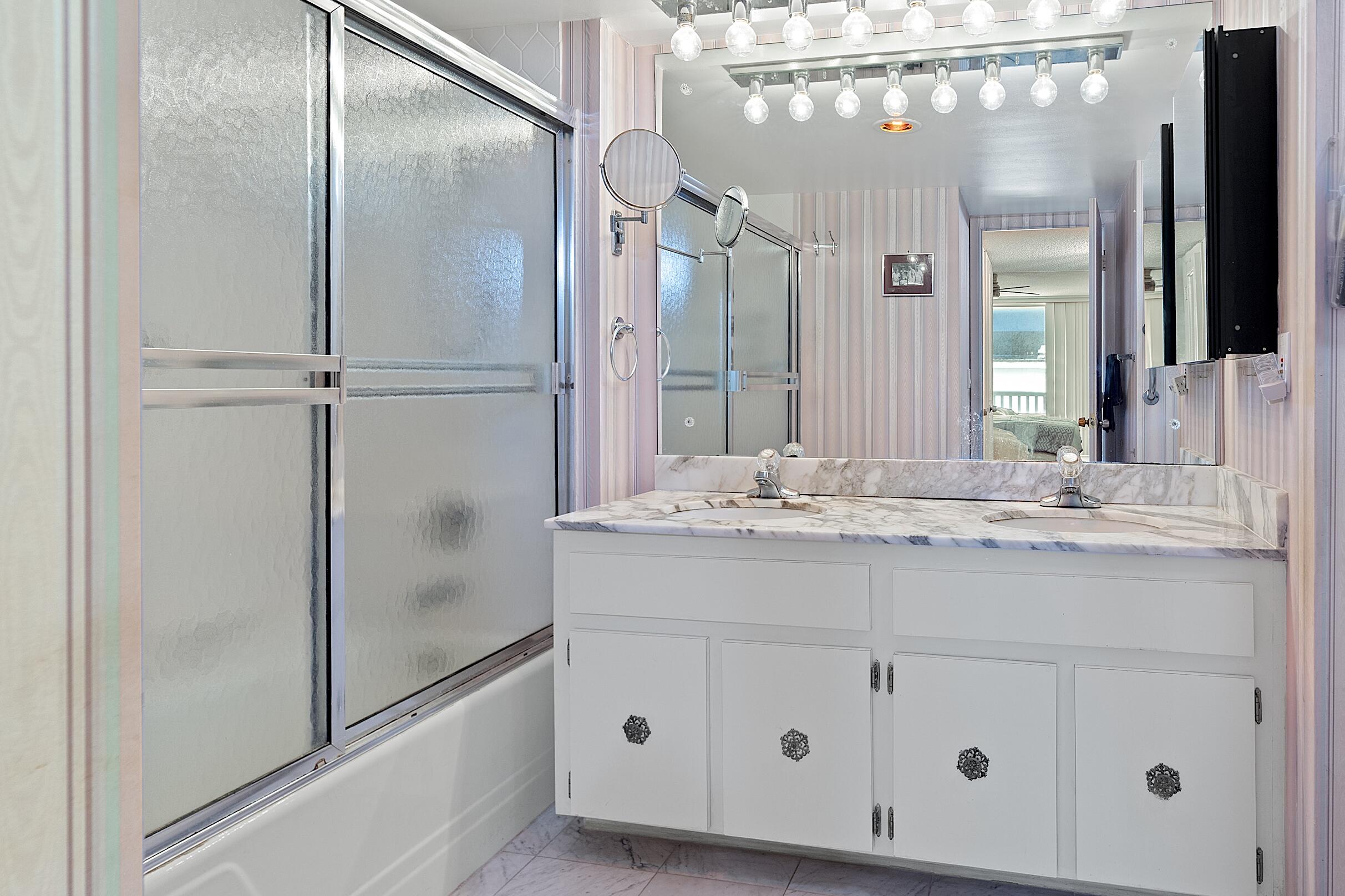 4020 Galt Ocean Drive 1009 Property Photo 27