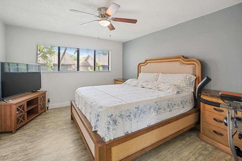 7620 Nw 79th Avenue J8 Property Photo 10