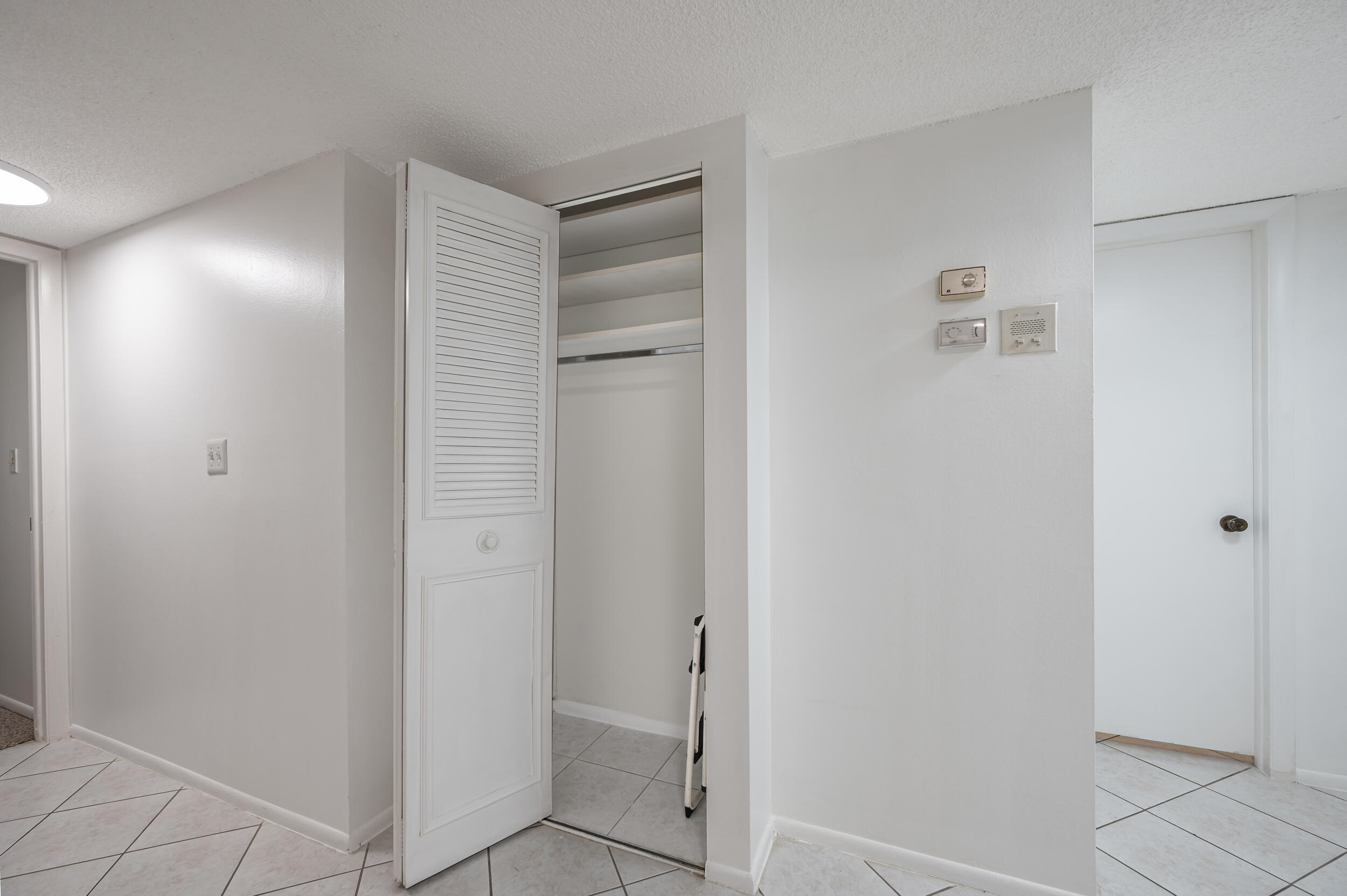 3660 Inverrary Drive 3q Property Photo 14