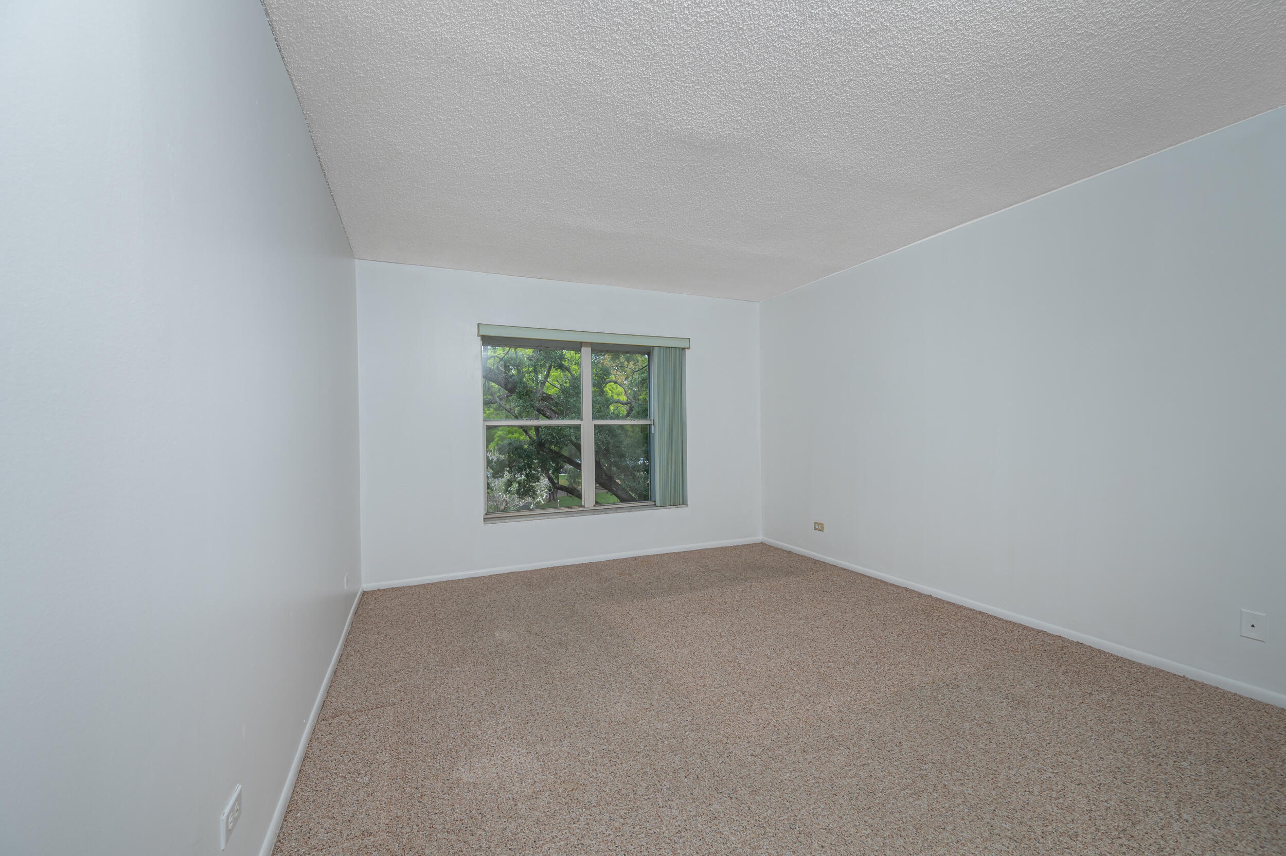 3660 Inverrary Drive 3q Property Photo 19