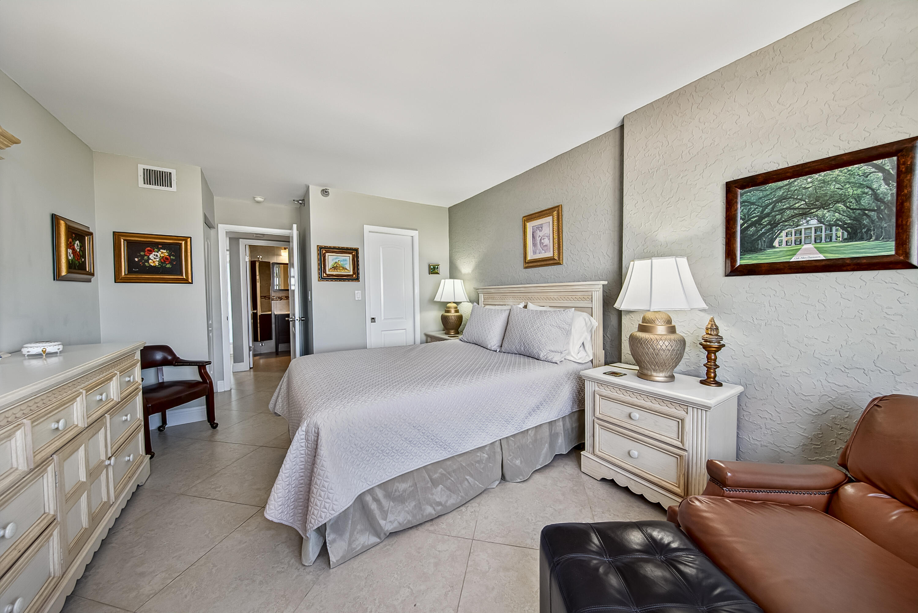 1500 N Ocean Boulevard 803 Property Photo 10