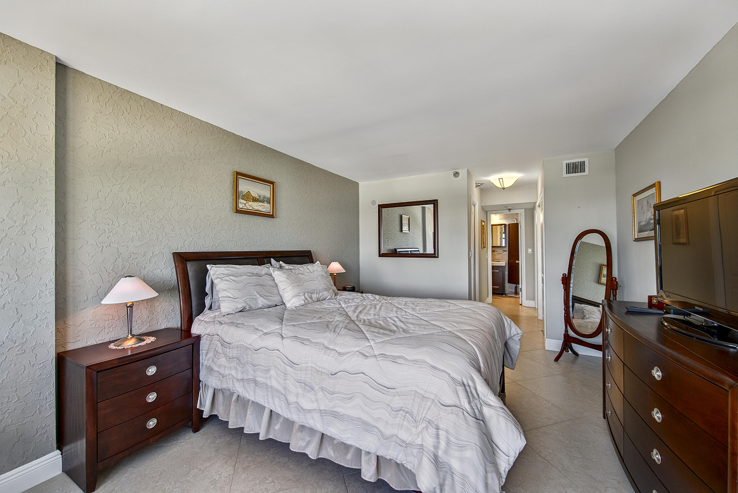 1500 N Ocean Boulevard 803 Property Photo 15