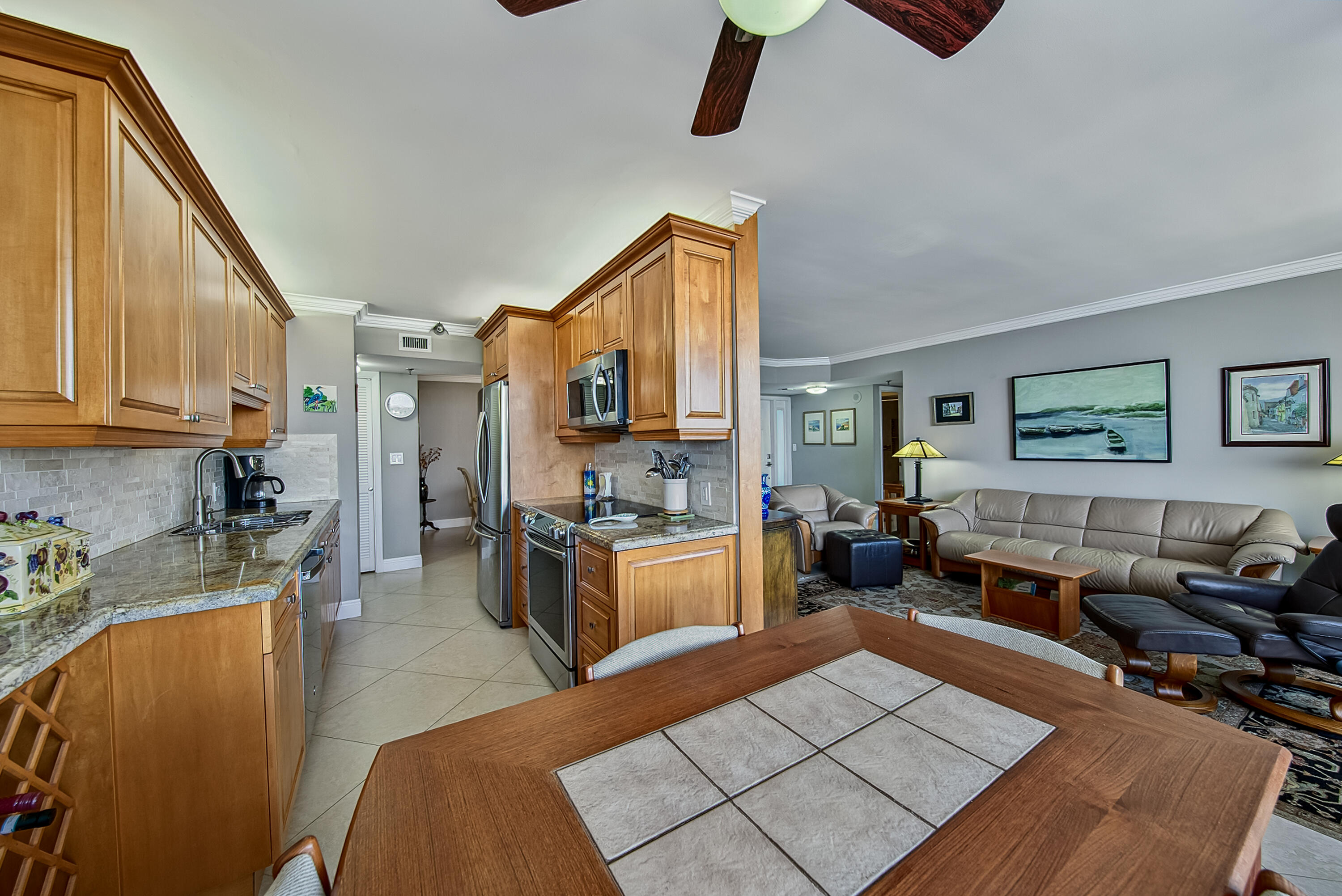 1500 N Ocean Boulevard 803 Property Photo 29