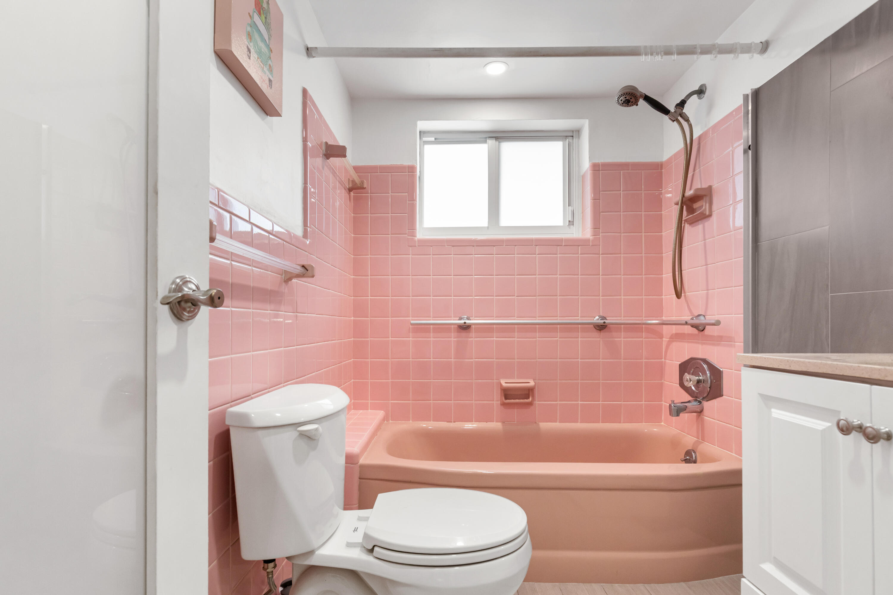401 N Riverside Drive 406 Property Photo 12