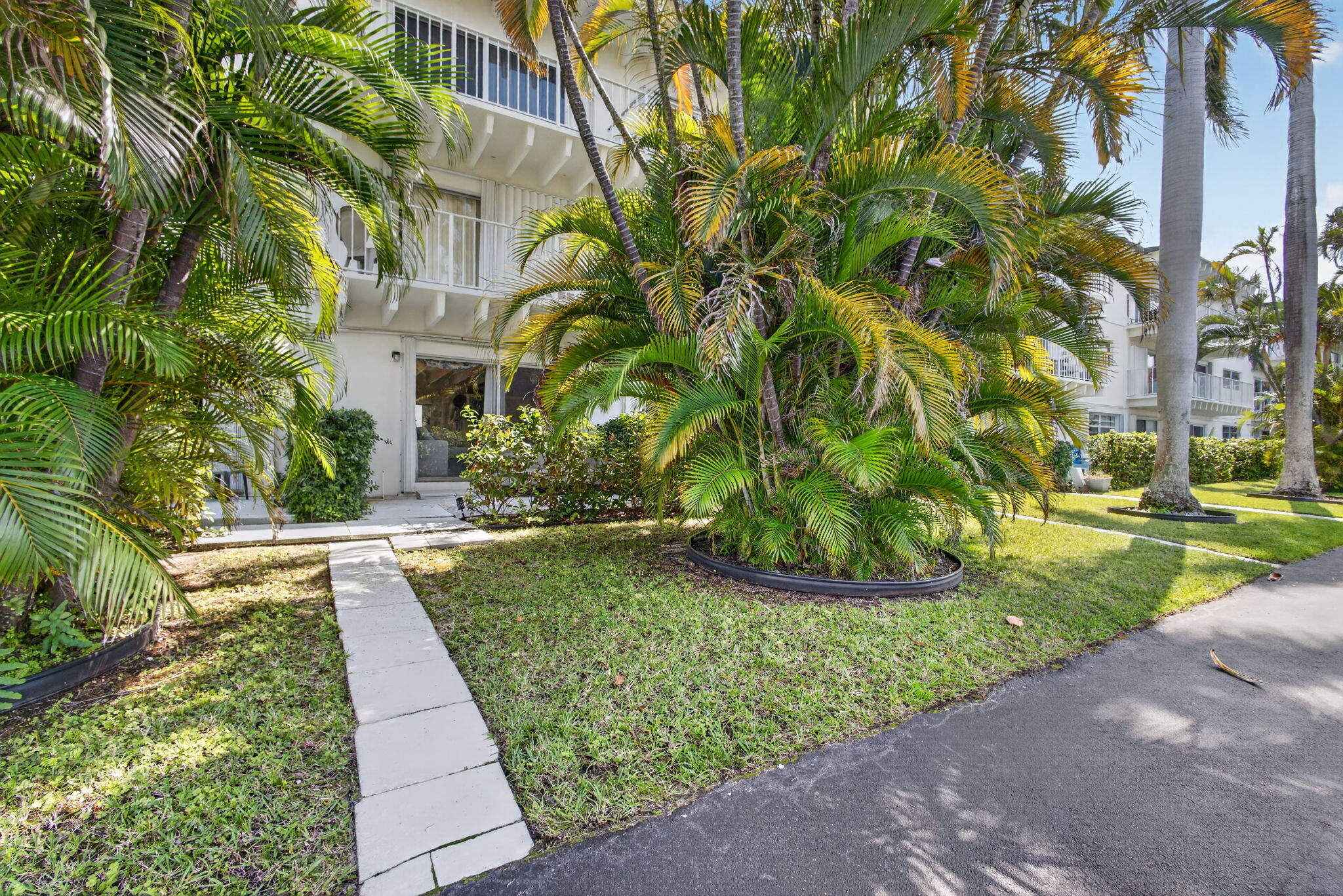 4001 S Ocean Boulevard 111 Property Photo 12