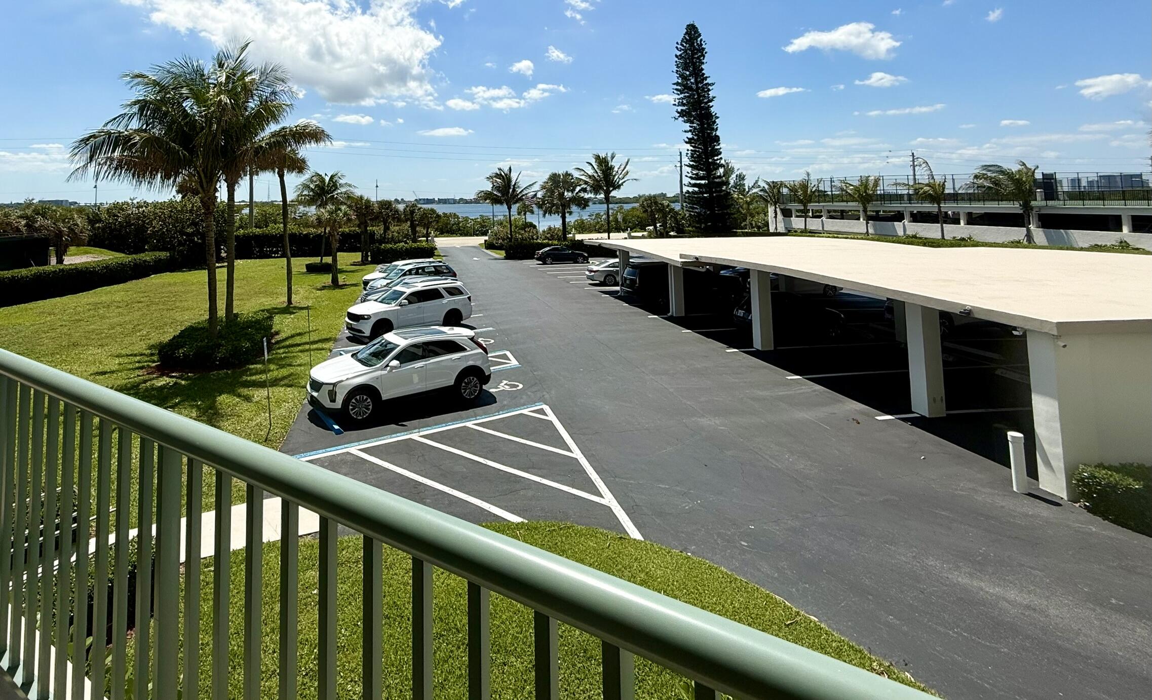 5400 N Ocean Drive 1d Property Photo 5