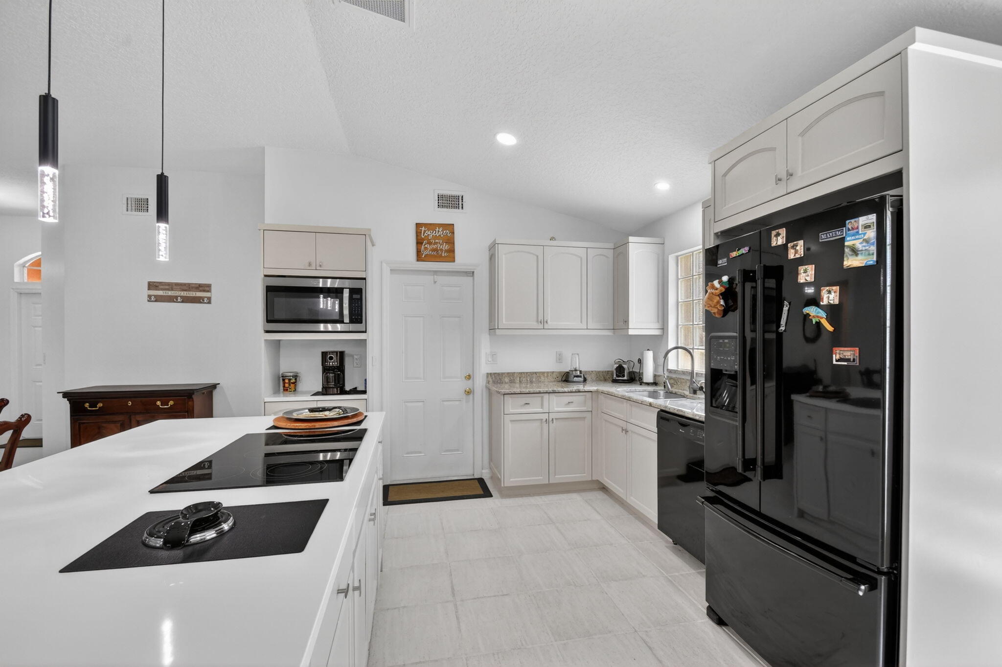 1084 Aspri Way Property Photo 10
