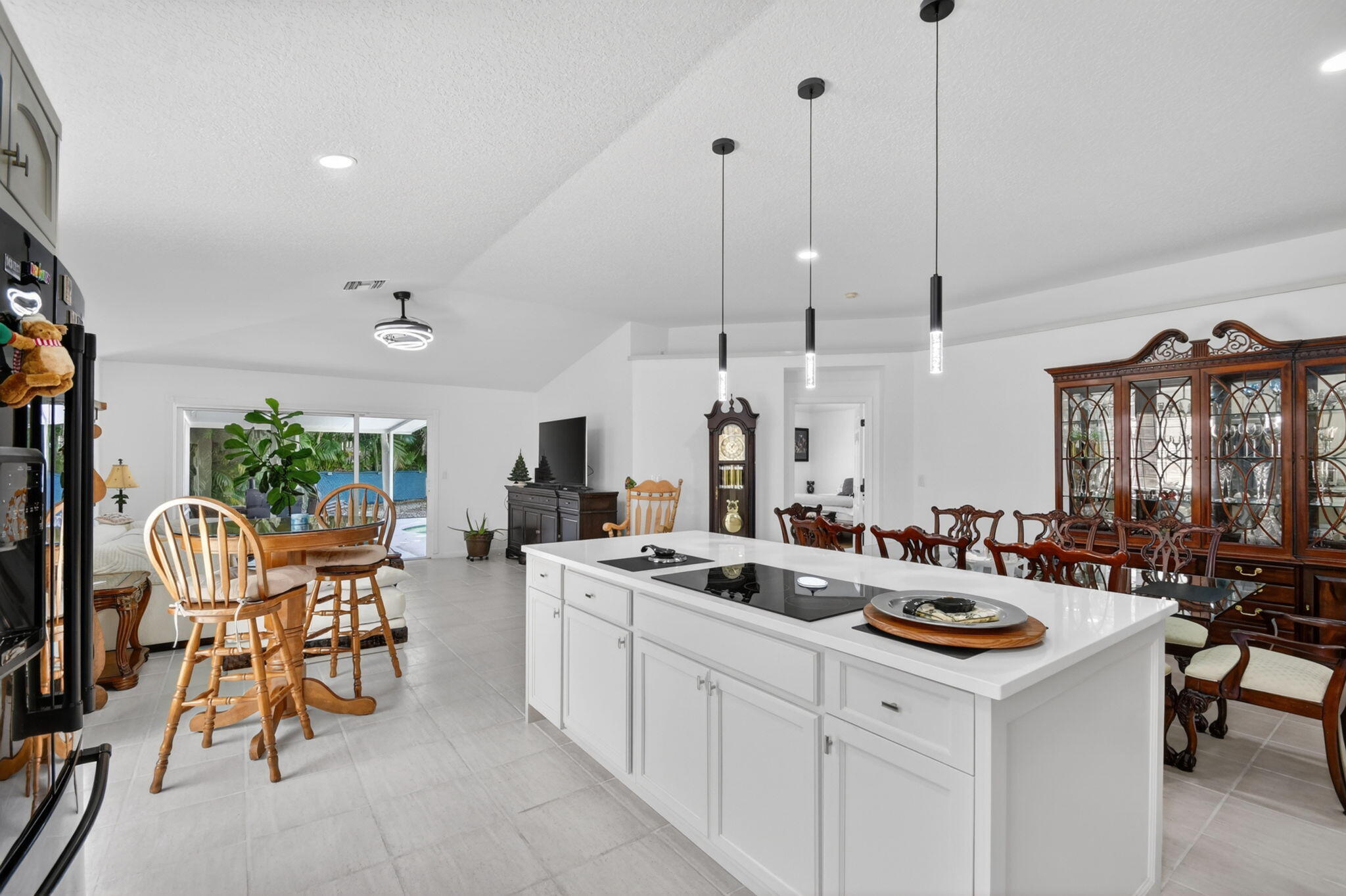 1084 Aspri Way Property Photo 12