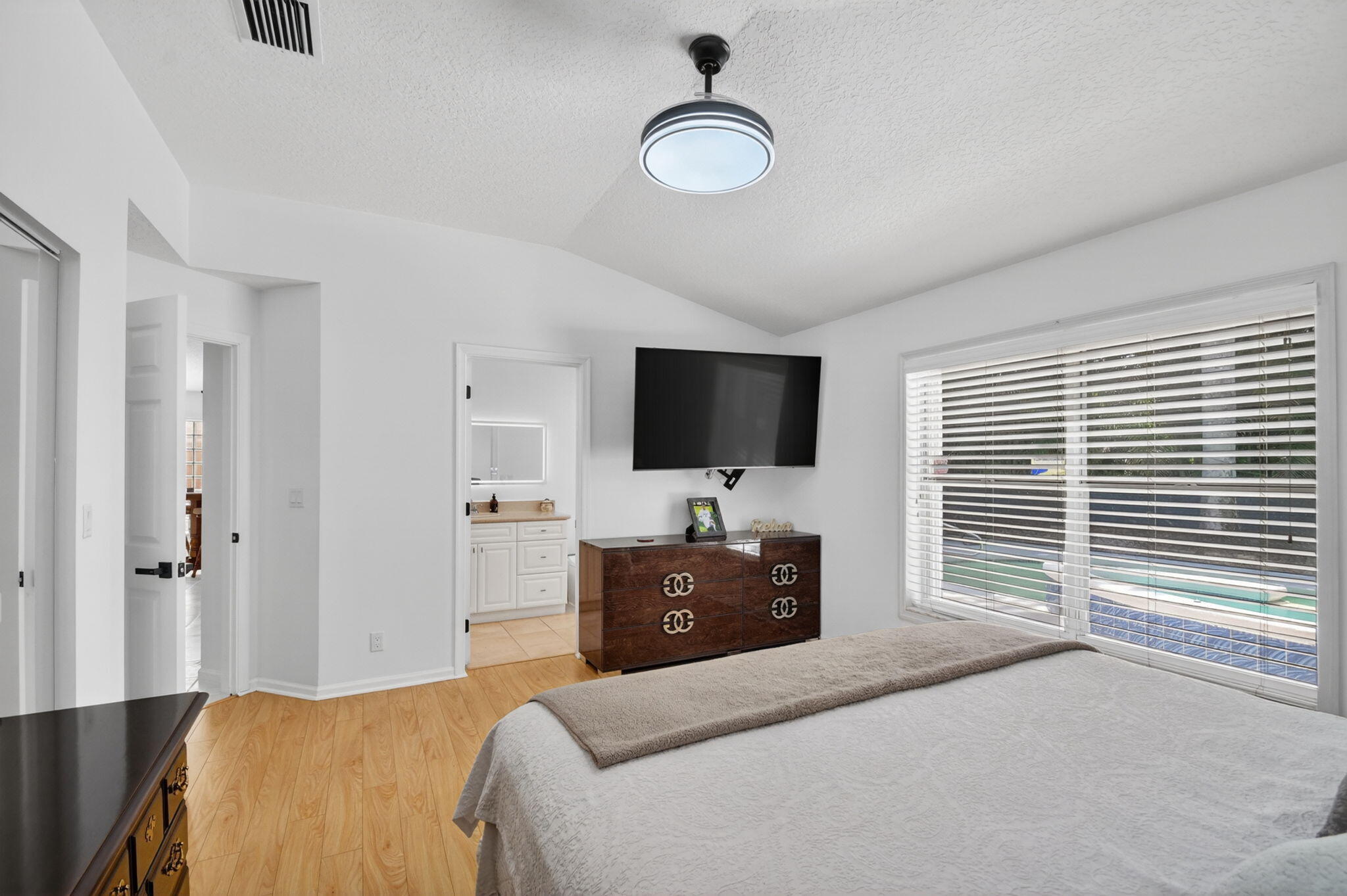 1084 Aspri Way Property Photo 20