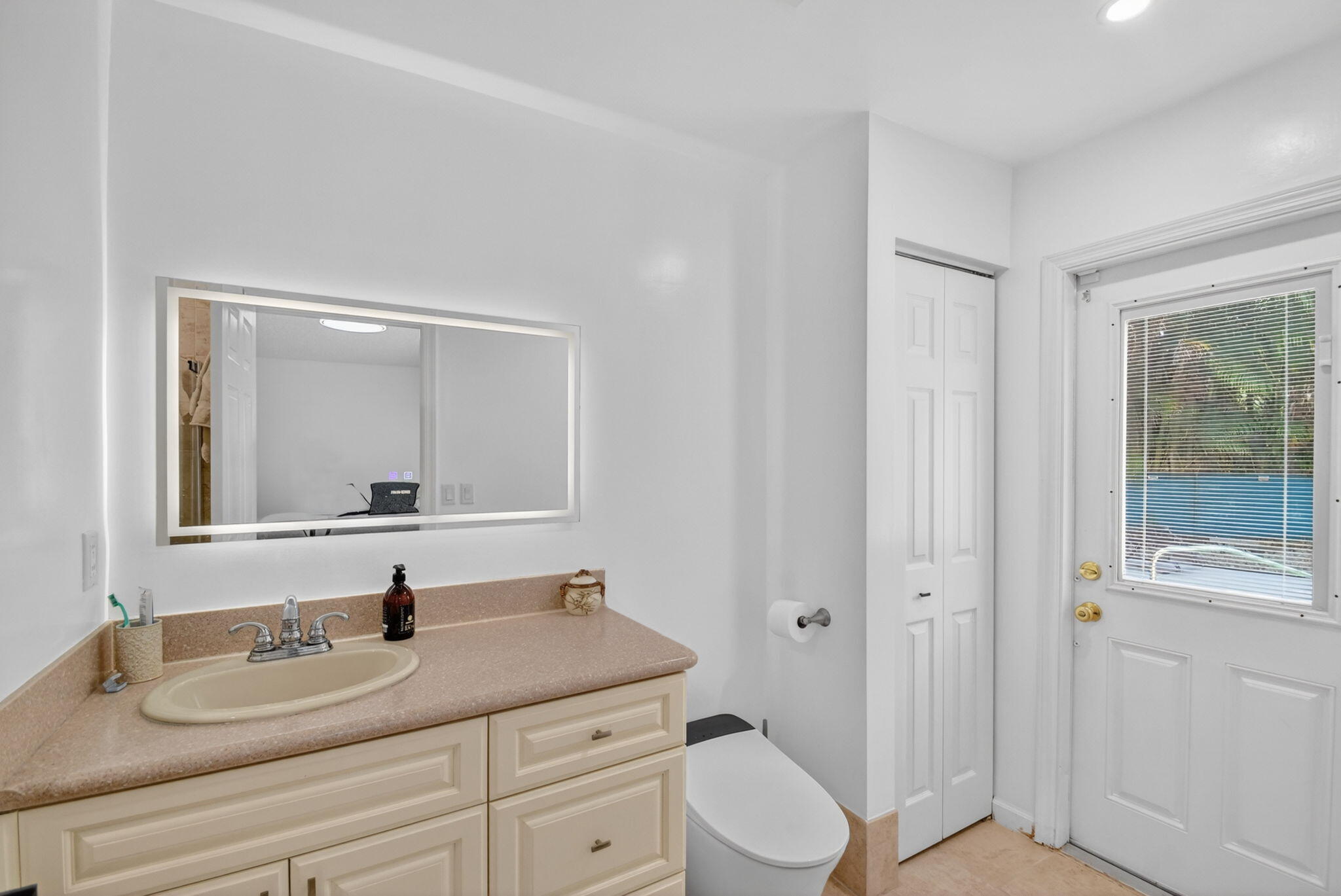 1084 Aspri Way Property Photo 21