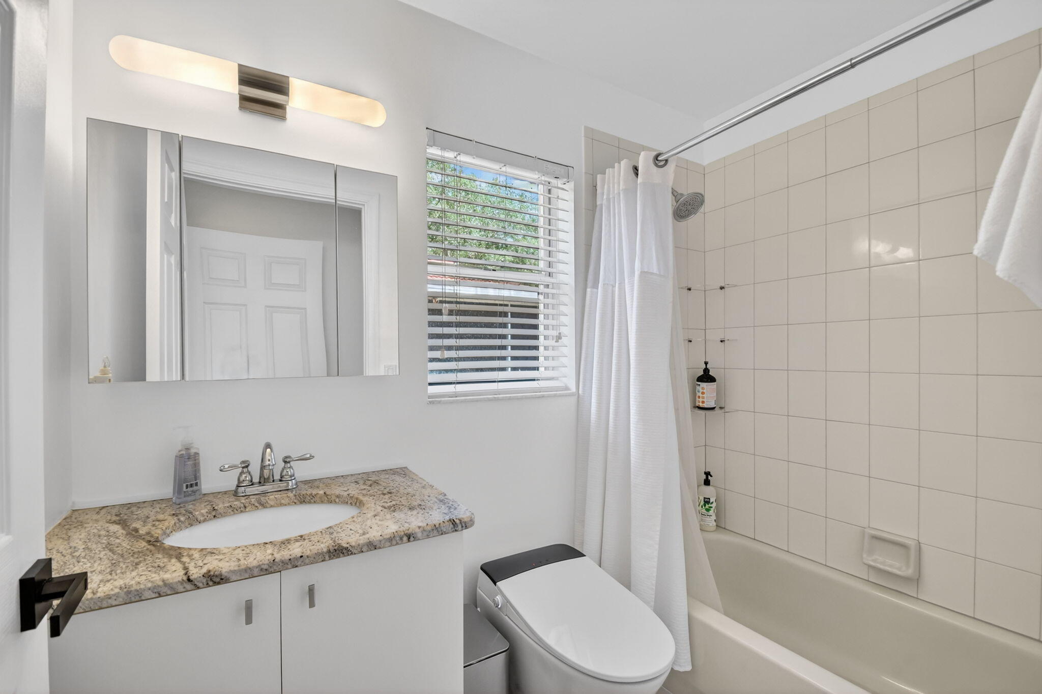 1084 Aspri Way Property Photo 28
