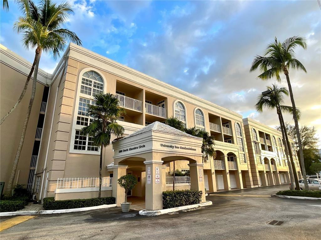 1280 S Alhambra Circle 1105