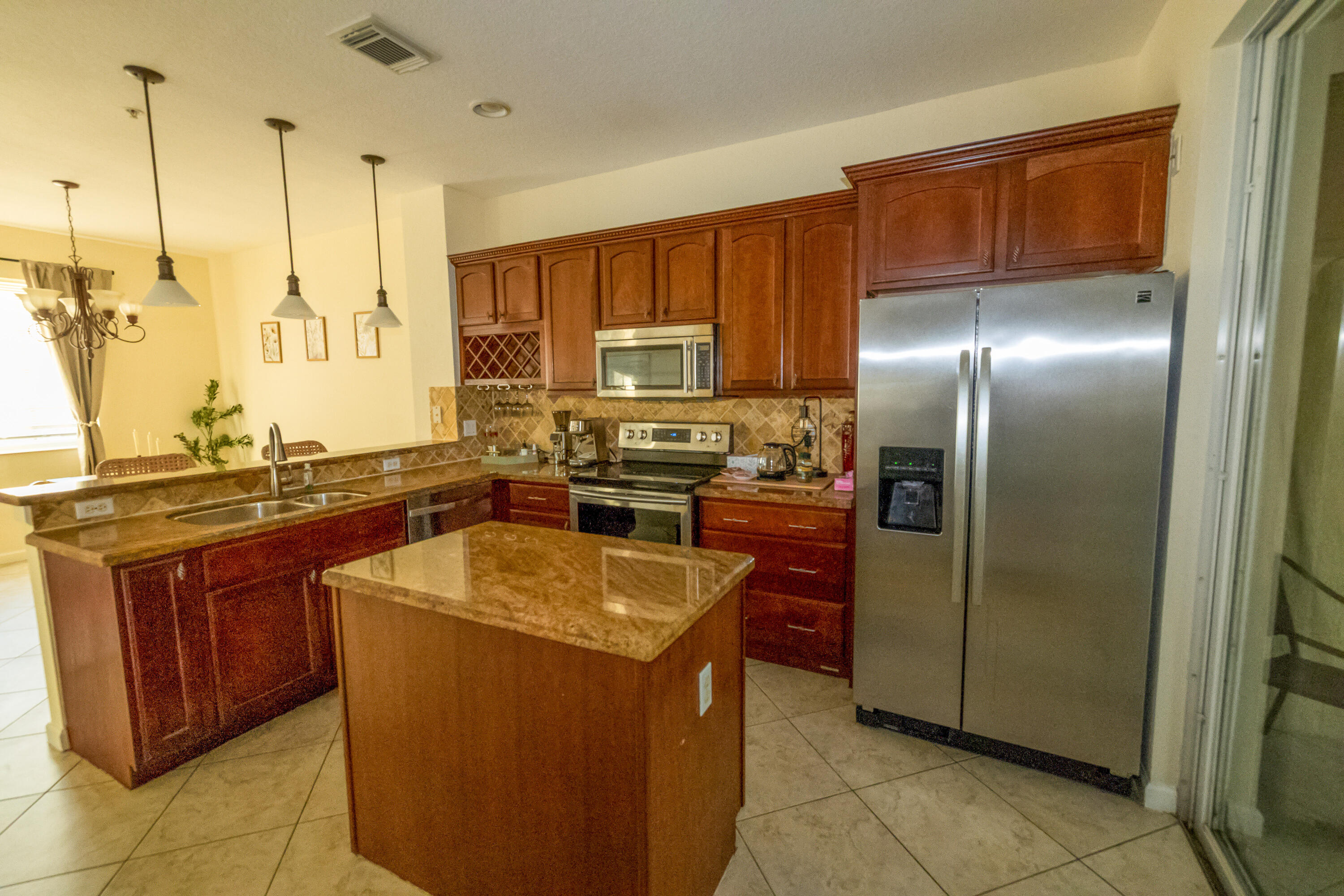 4574 Danson Way Property Photo 7