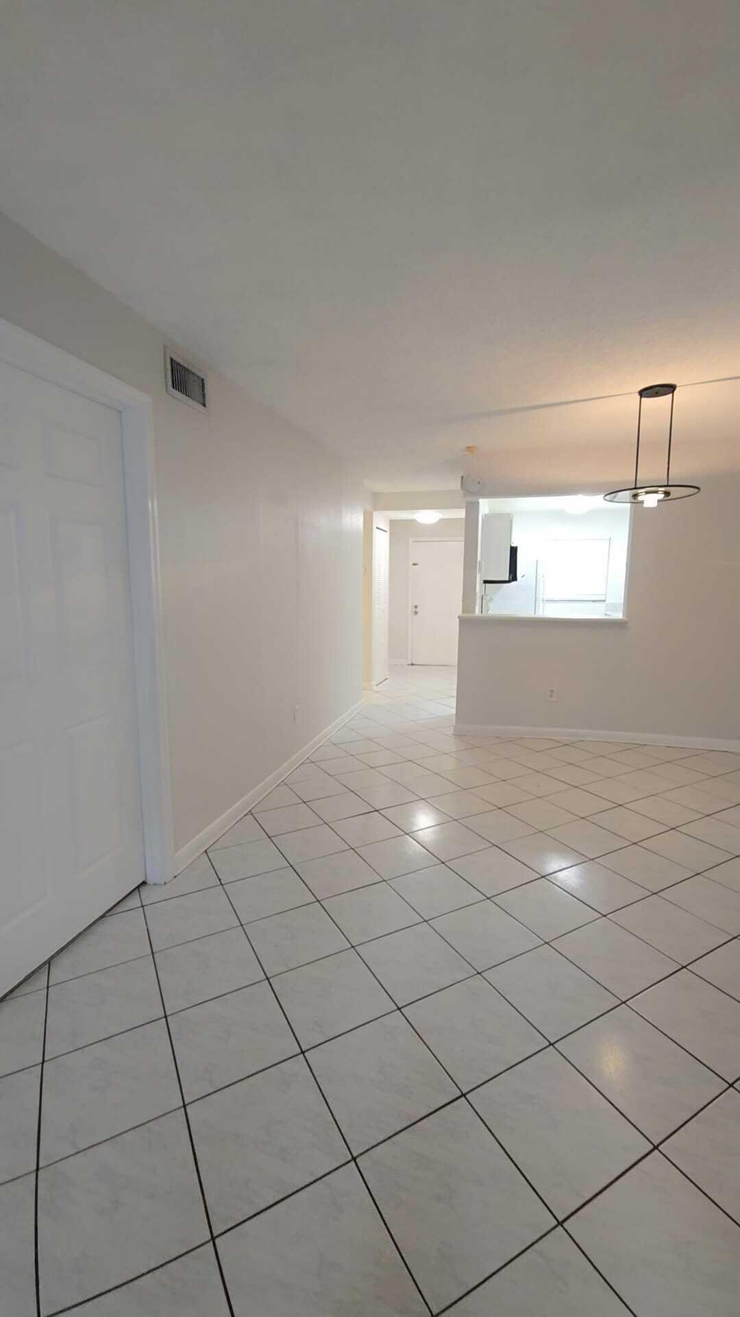 4111 Stirling Road 406 Property Photo 5