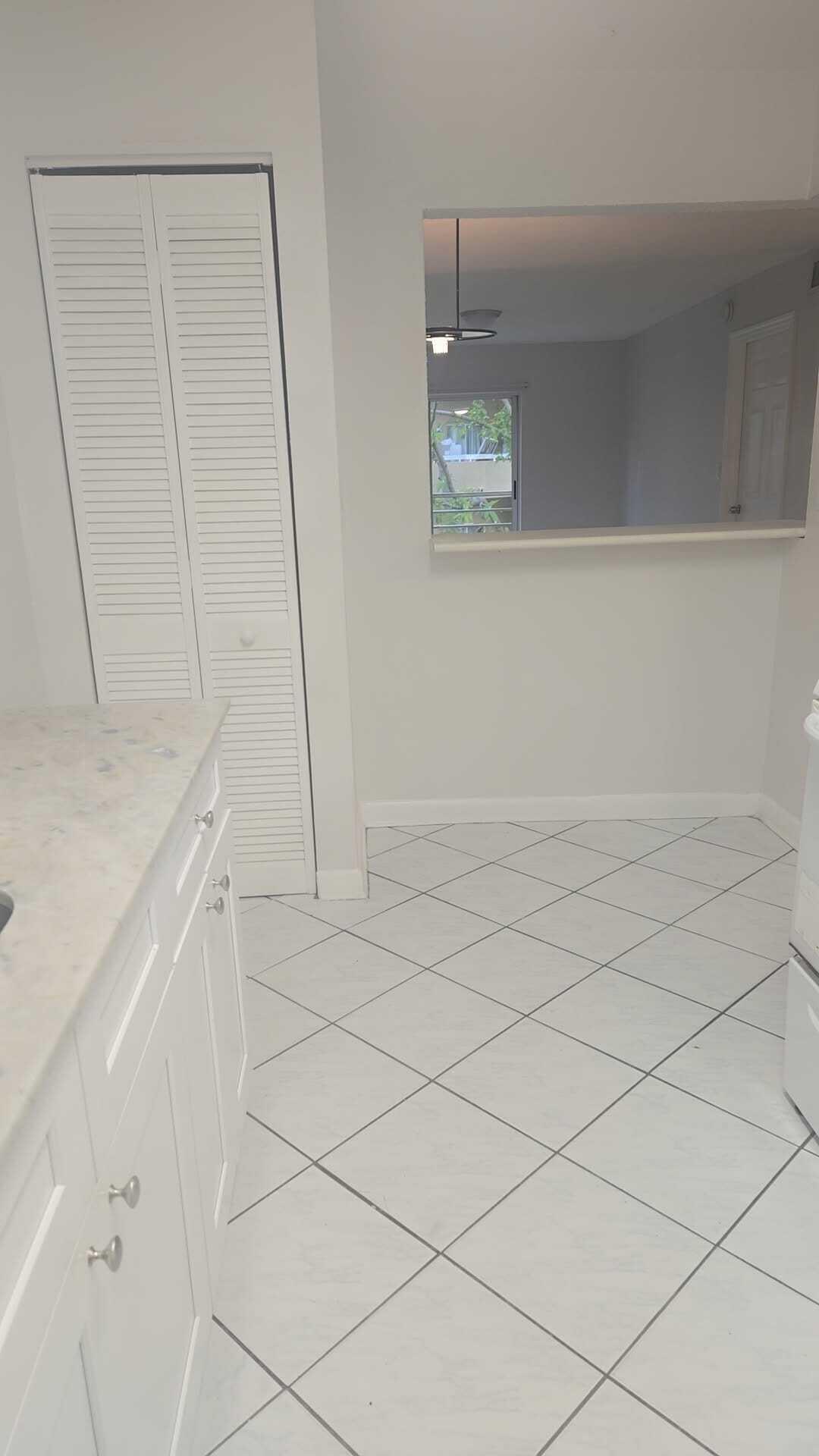 4111 Stirling Road 406 Property Photo 9