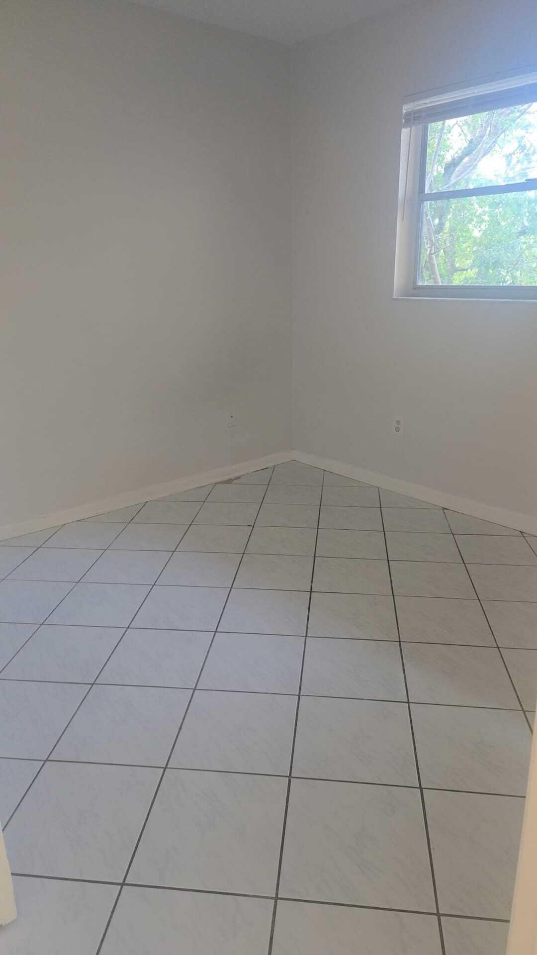 4111 Stirling Road 406 Property Photo 25
