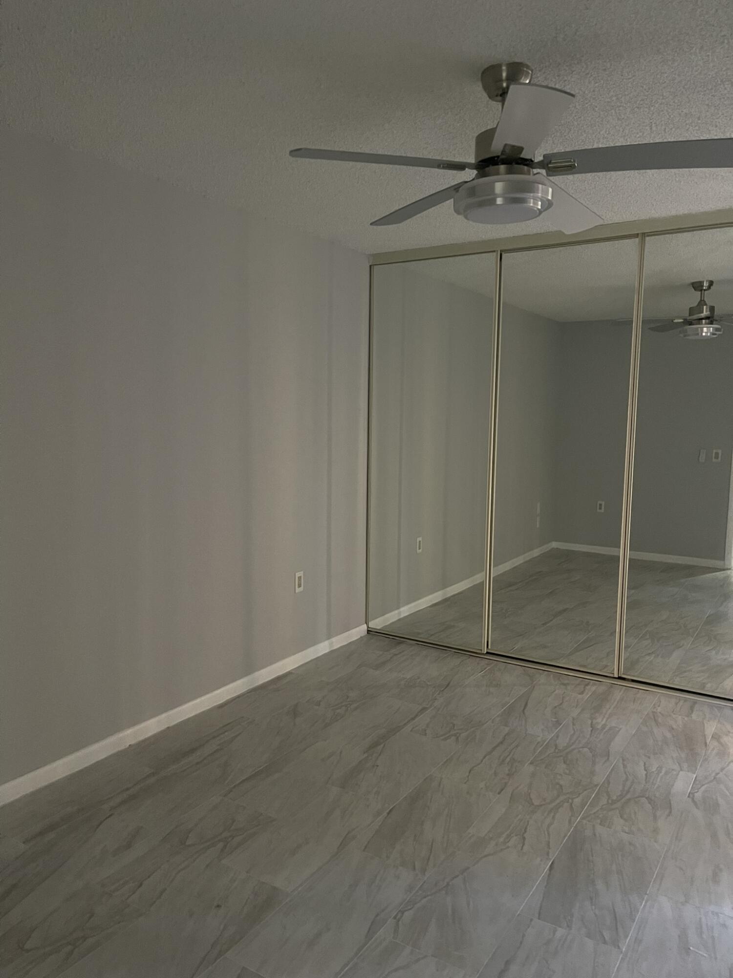 3230 32nd Way Property Photo 6