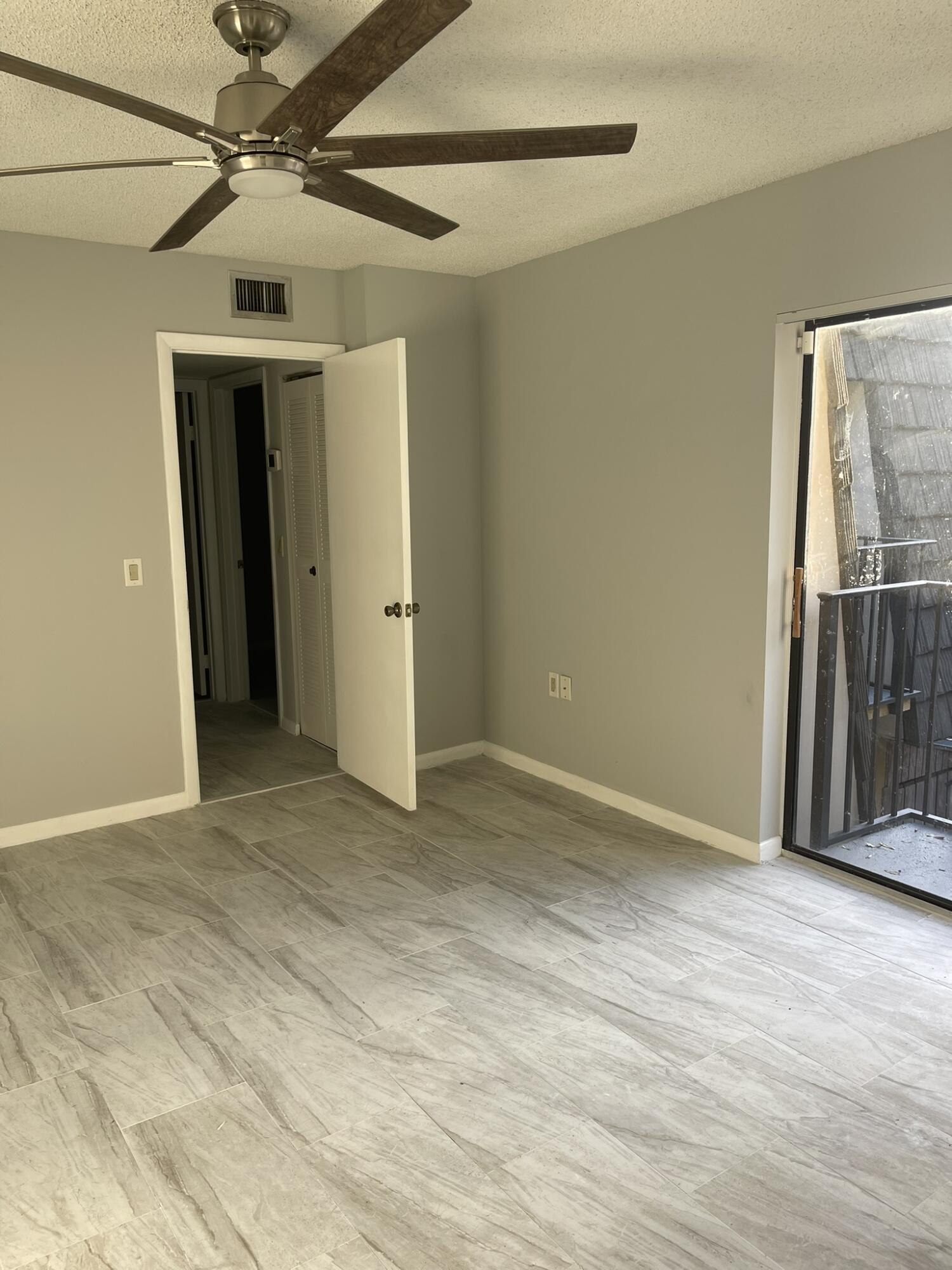 3230 32nd Way Property Photo 9