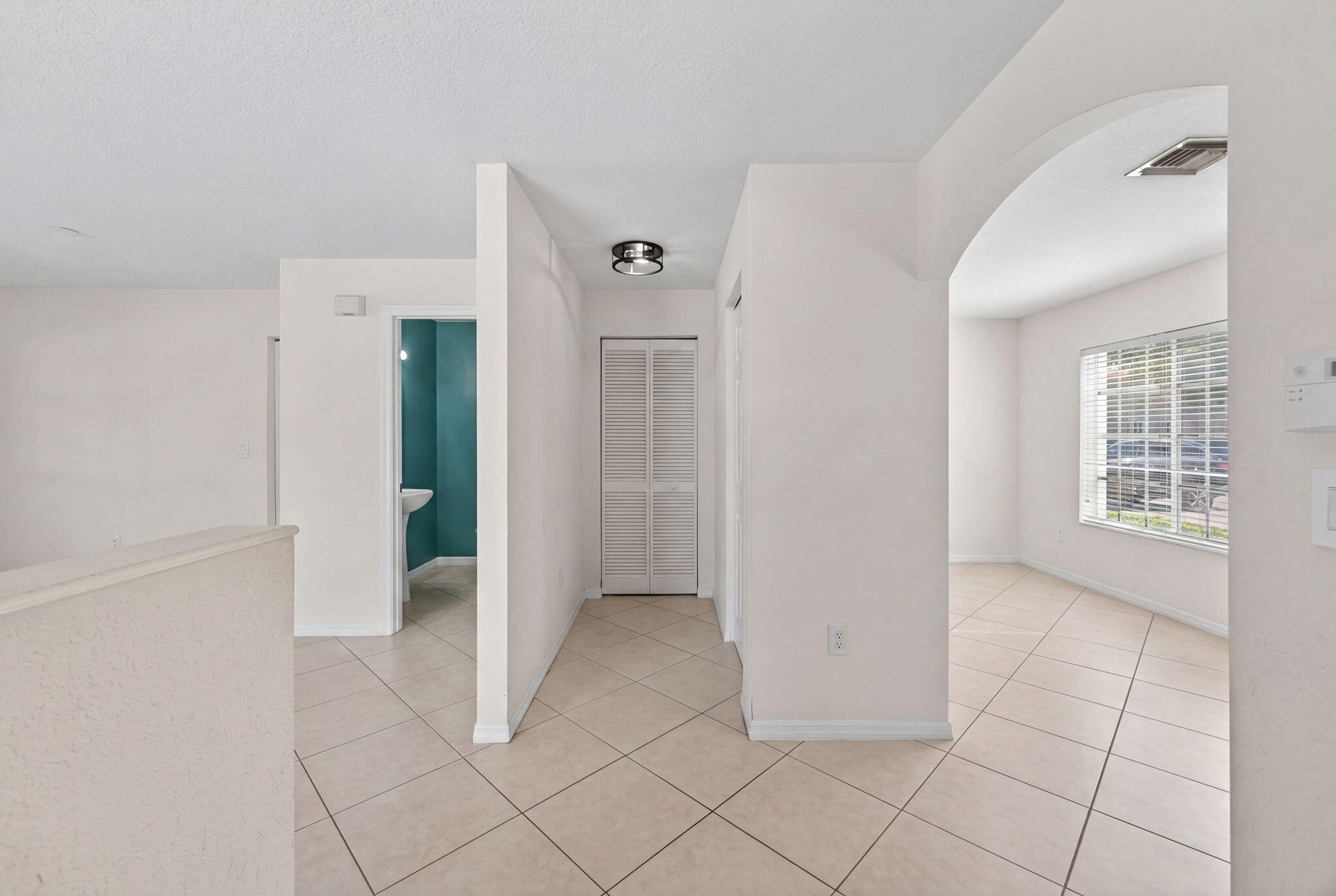 5951 Manchester Way Property Photo 13