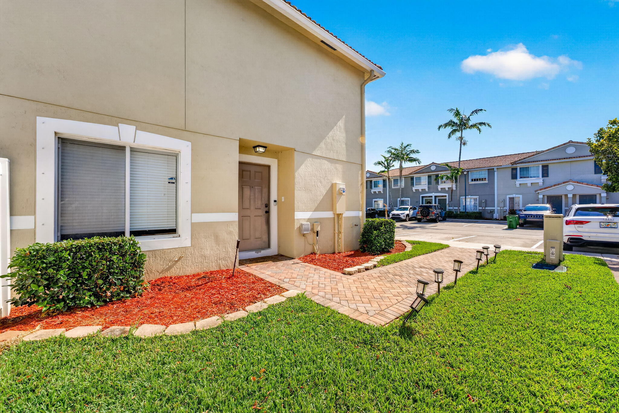 5951 Manchester Way Property Photo 17