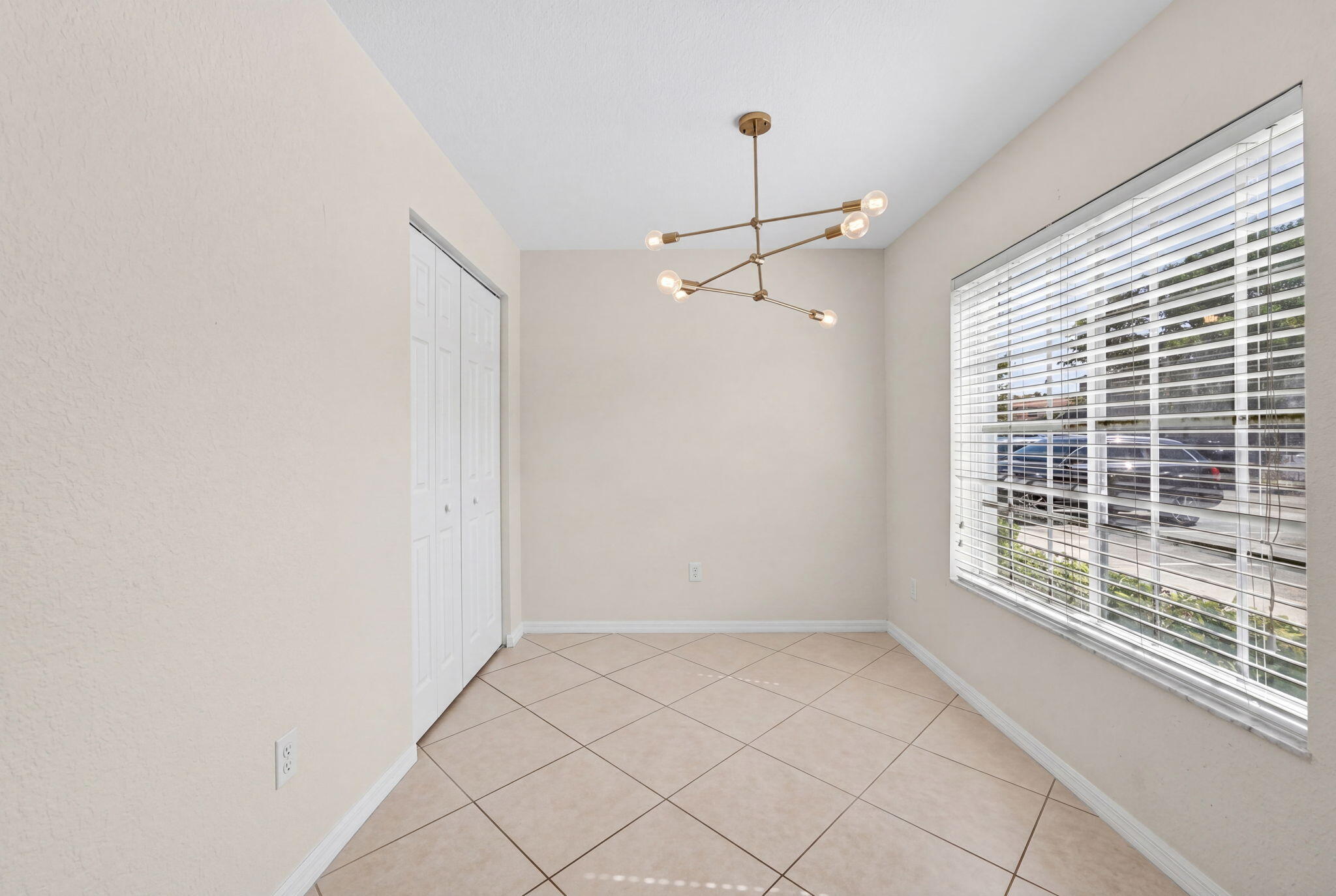 5951 Manchester Way Property Photo 33