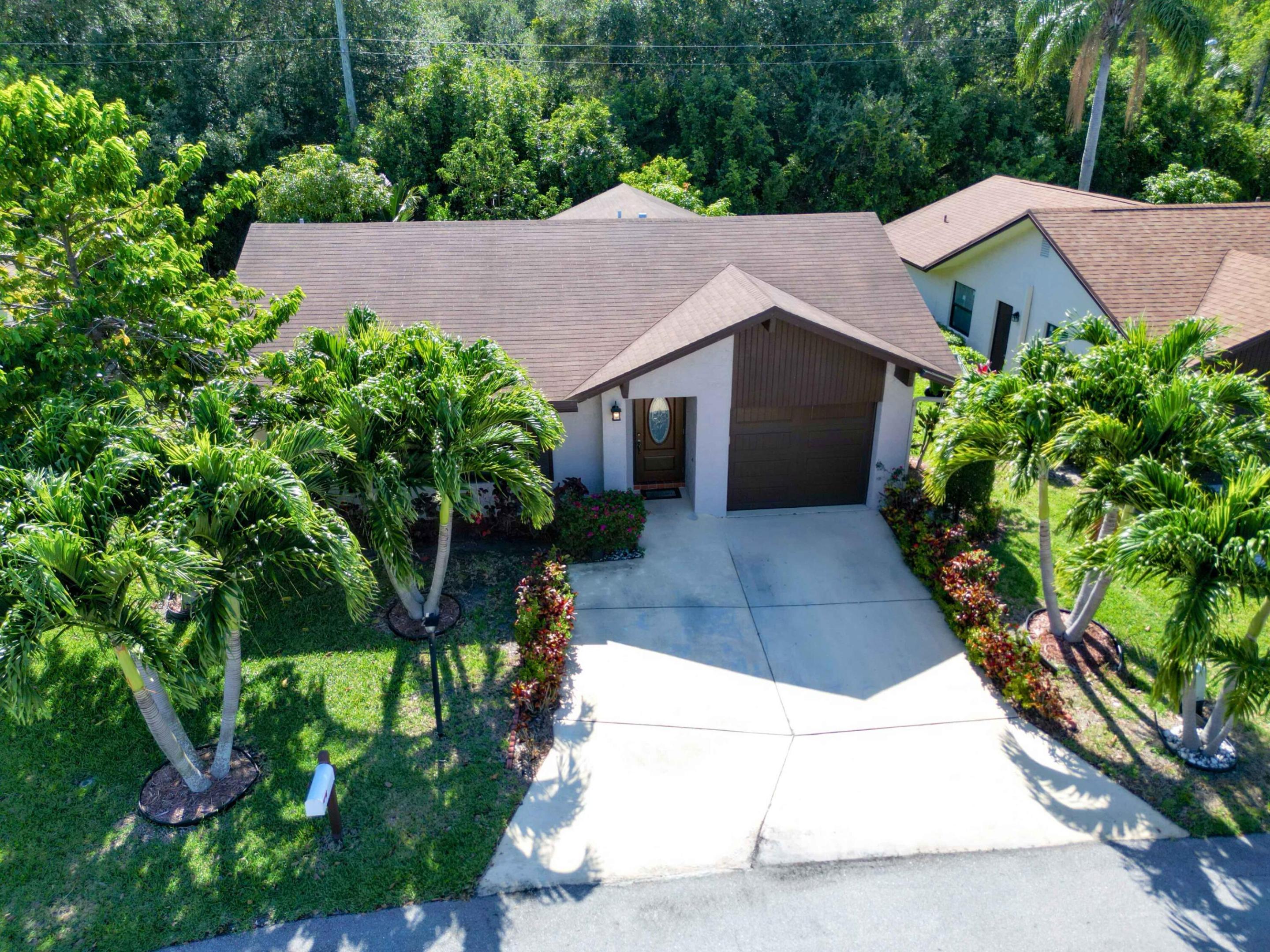 6345 Tall Cypress Circle Property Photo 3