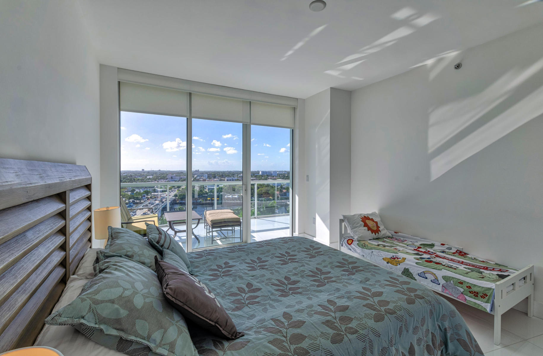 1 N Ocean Boulevard 913 Property Photo 13