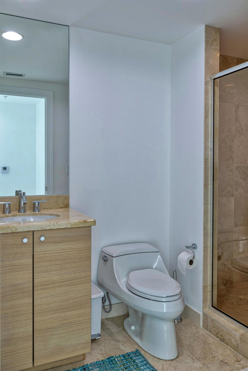 1 N Ocean Boulevard 913 Property Photo 14