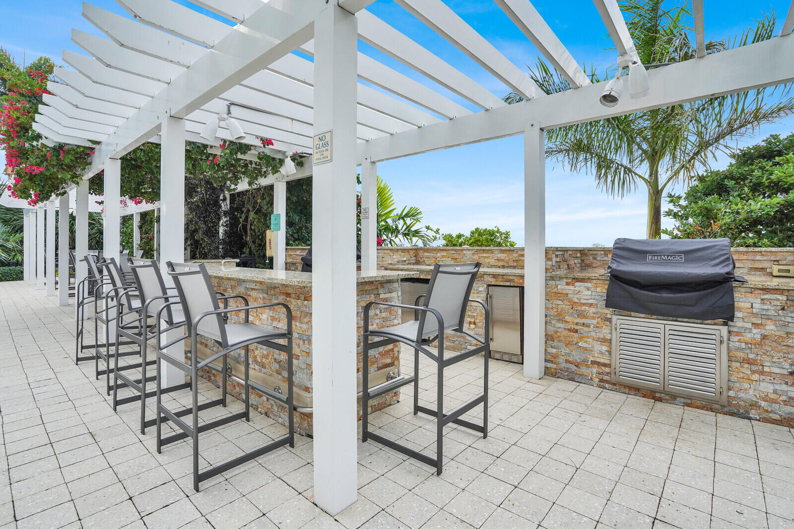 1 N Ocean Boulevard 913 Property Photo 20