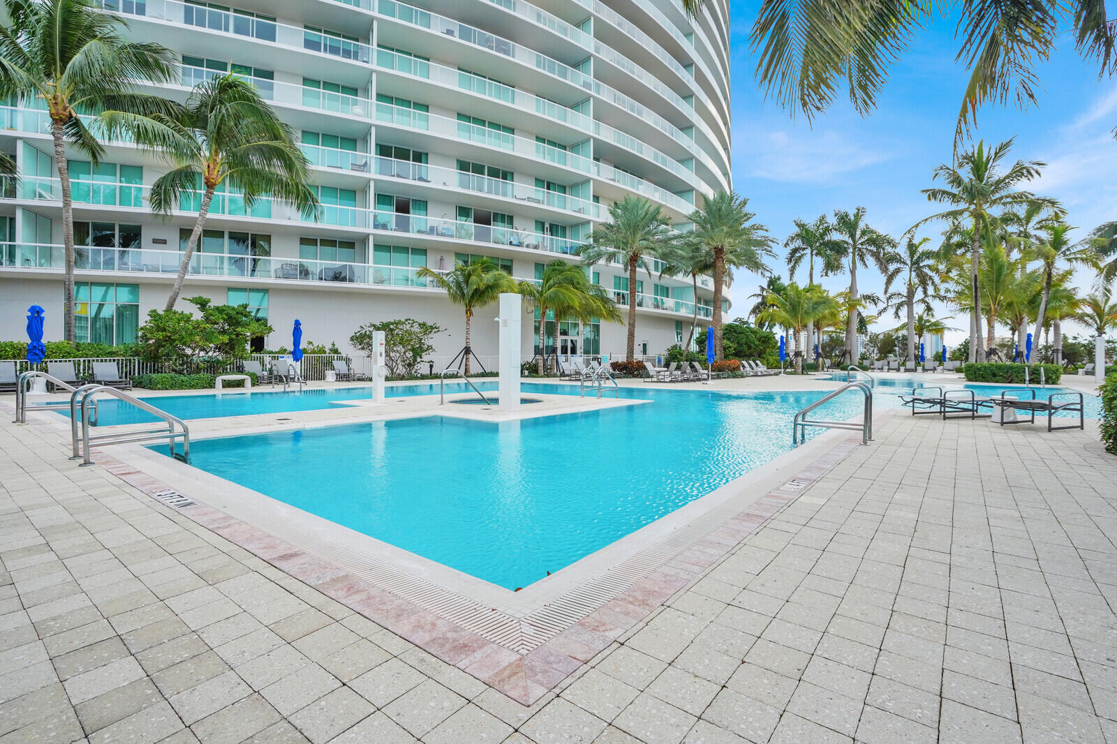 1 N Ocean Boulevard 913 Property Photo 23