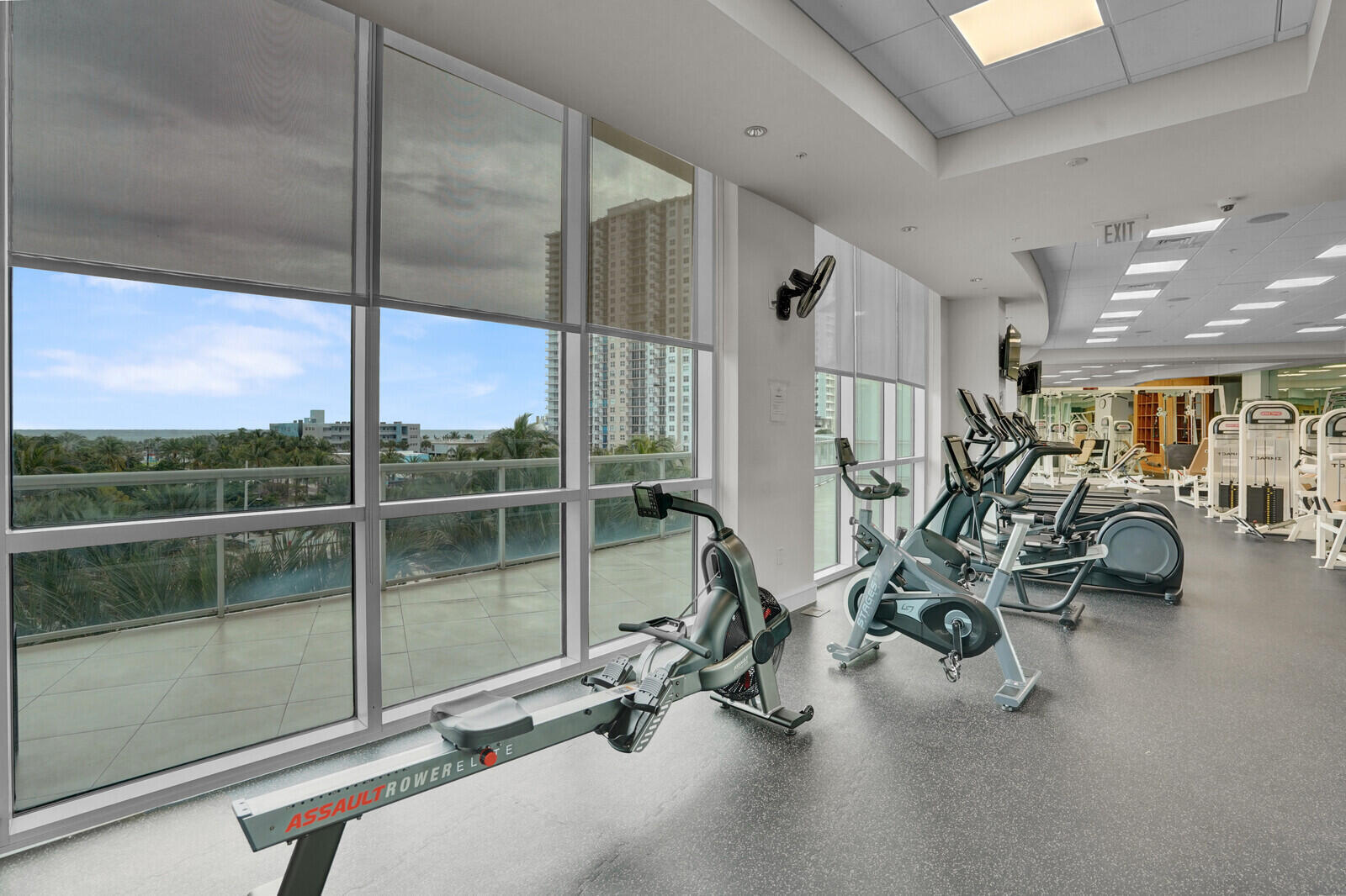 1 N Ocean Boulevard 913 Property Photo 31