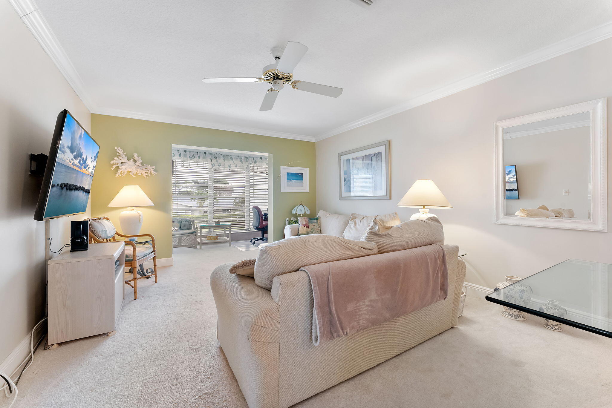 2401 Del-aire Boulevard E 201 Property Photo 4
