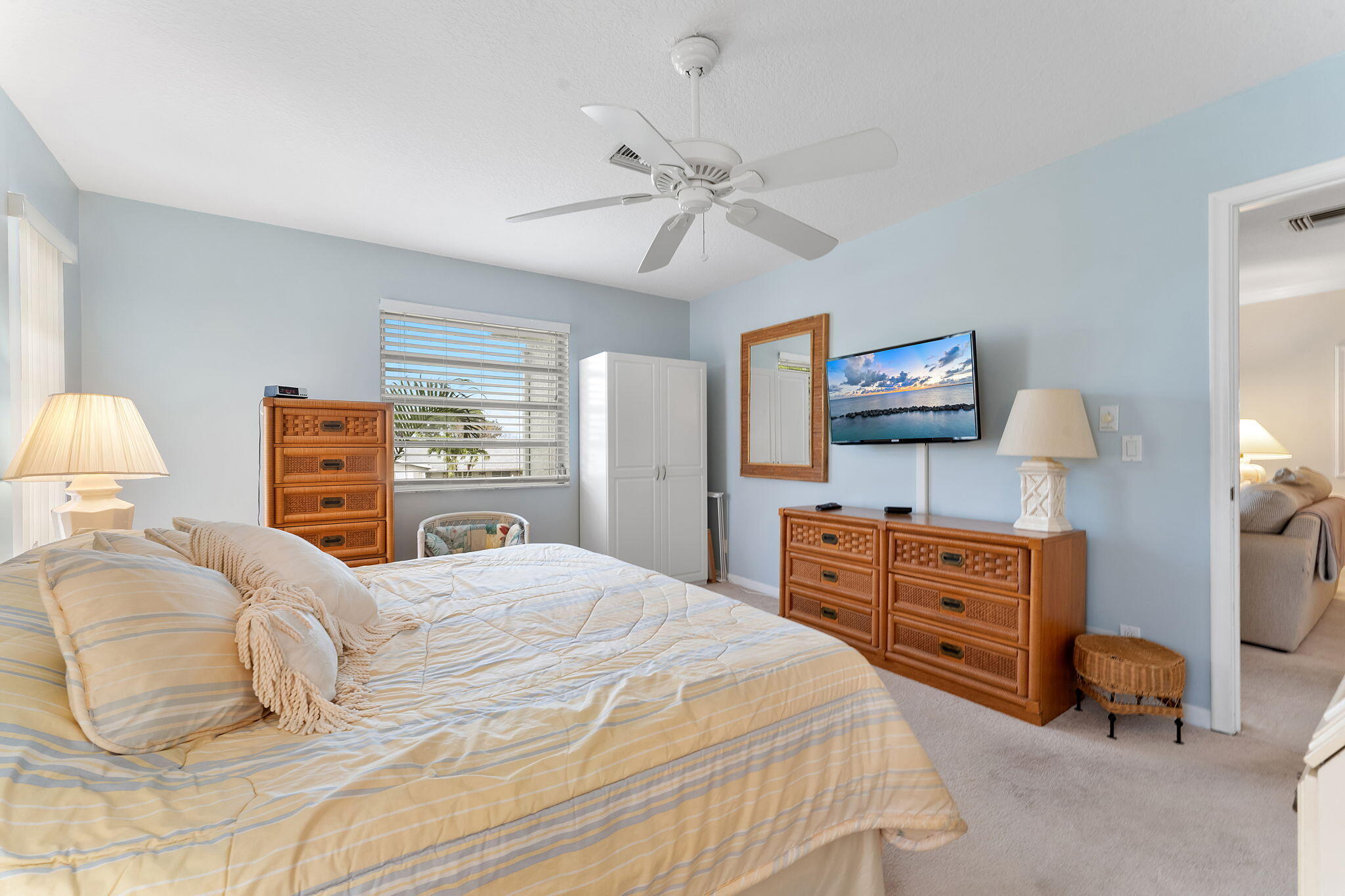 2401 Del-aire Boulevard E 201 Property Photo 6