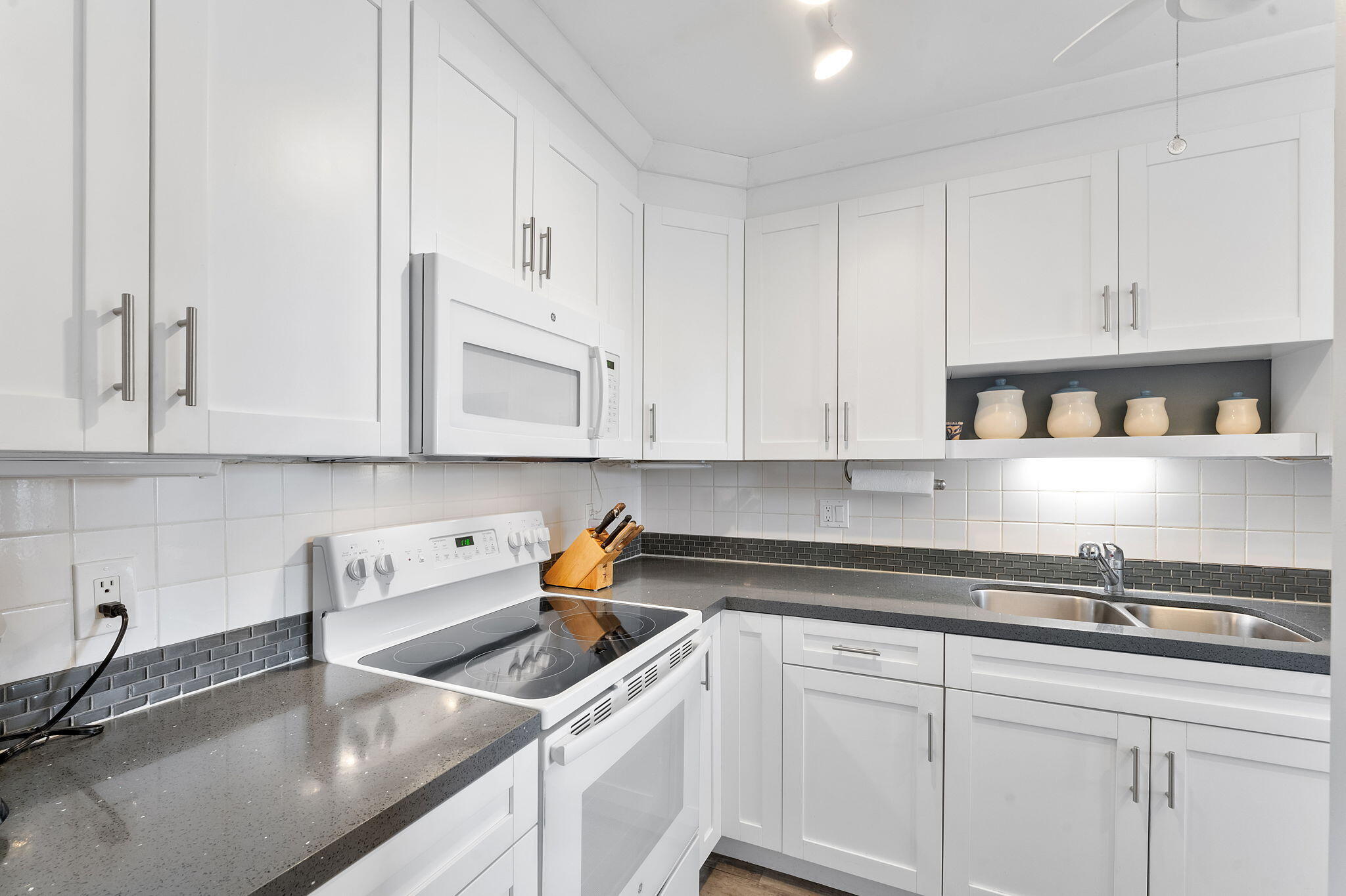 2401 Del-aire Boulevard E 201 Property Photo 23