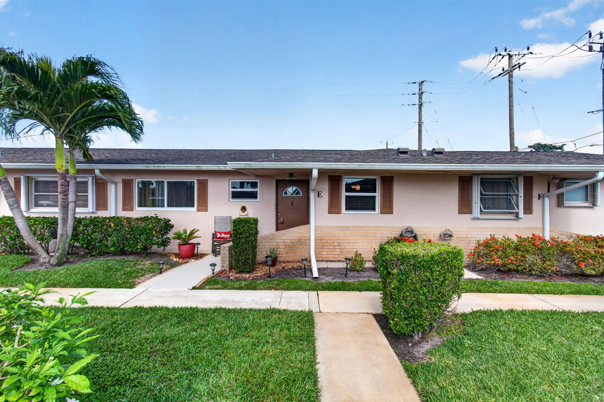 2533 Dudley Dr Unit E Property Photo 3