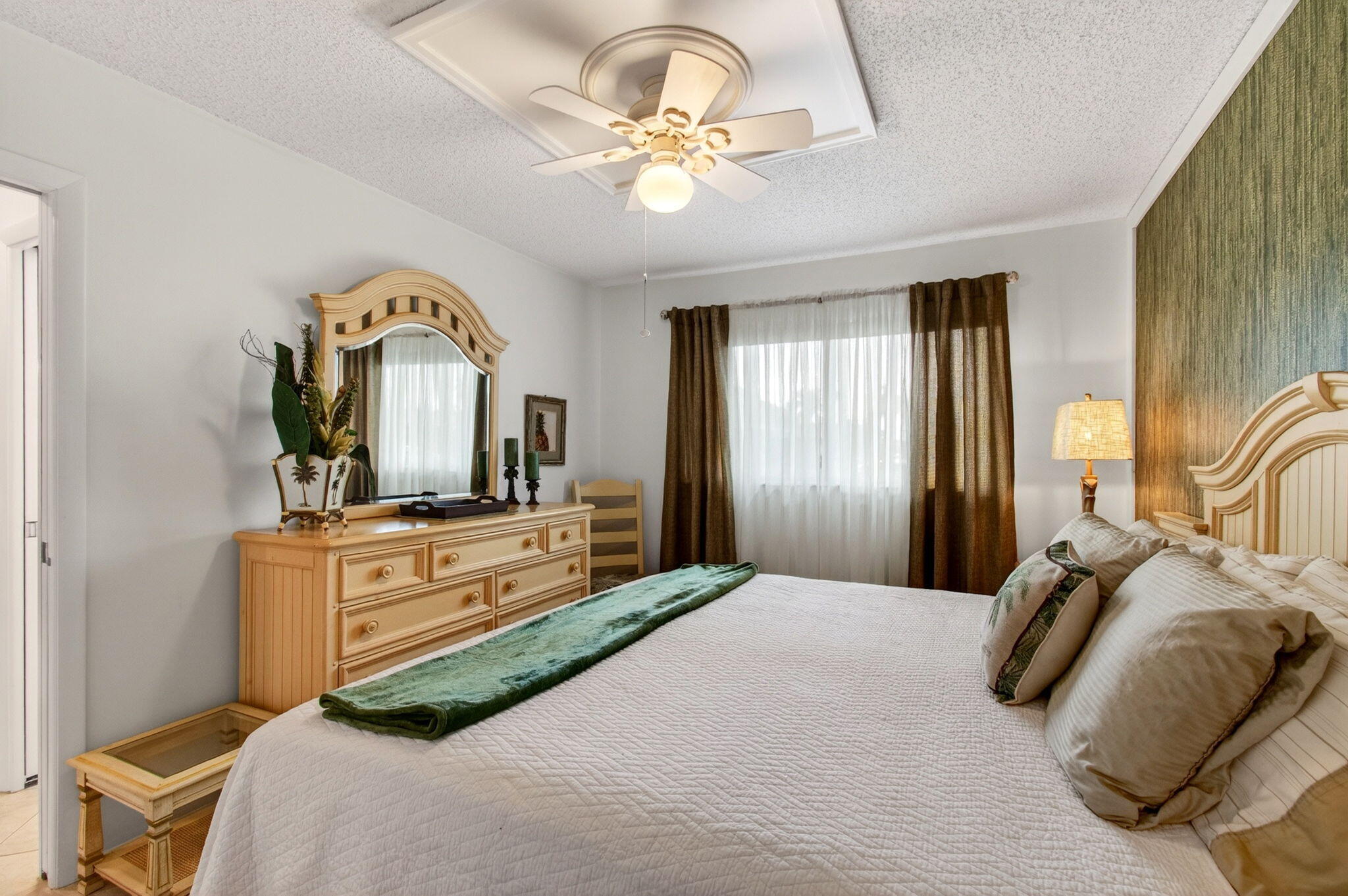 2533 Dudley Dr Unit E Property Photo 32