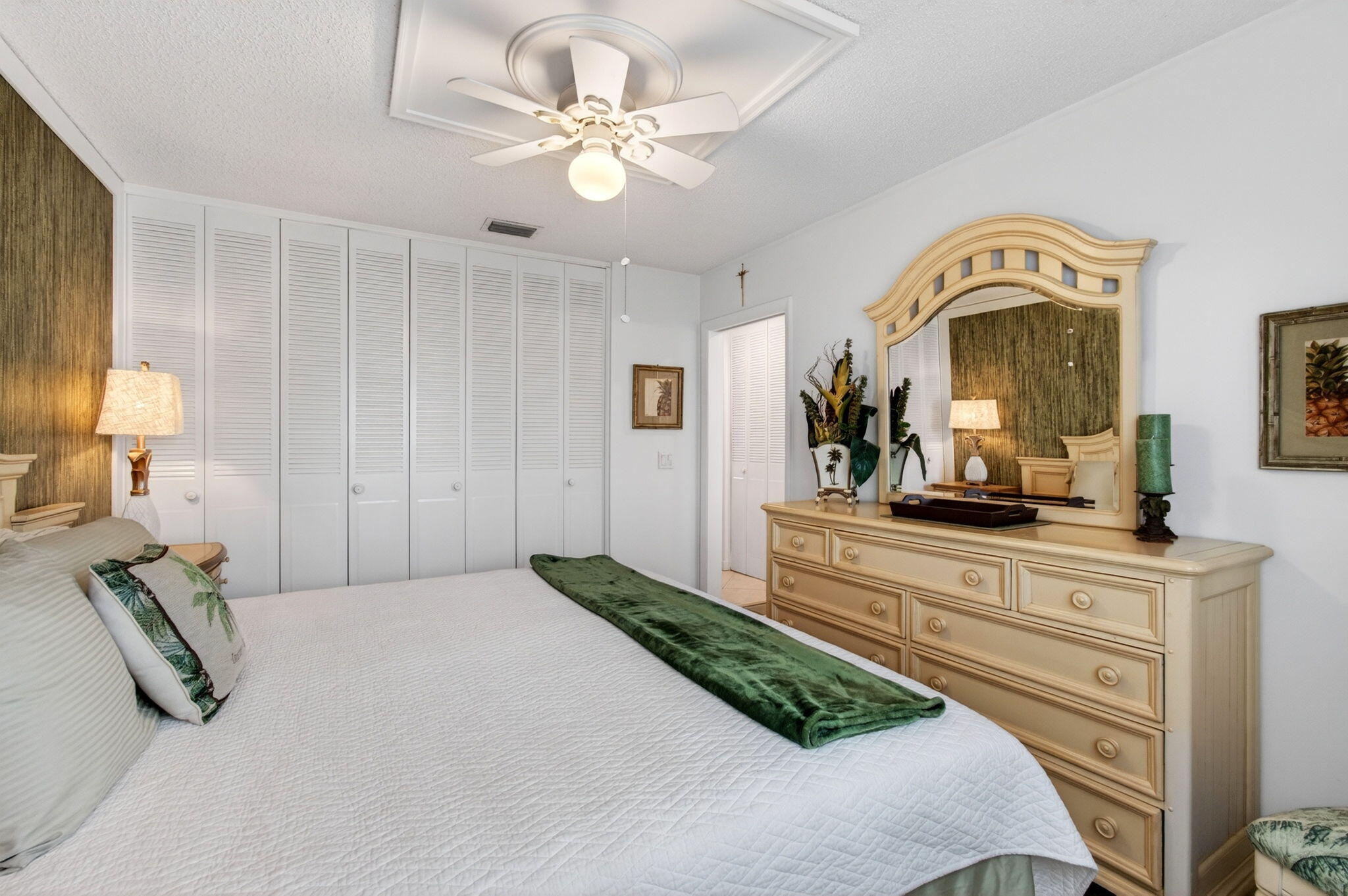 2533 Dudley Dr Unit E Property Photo 35