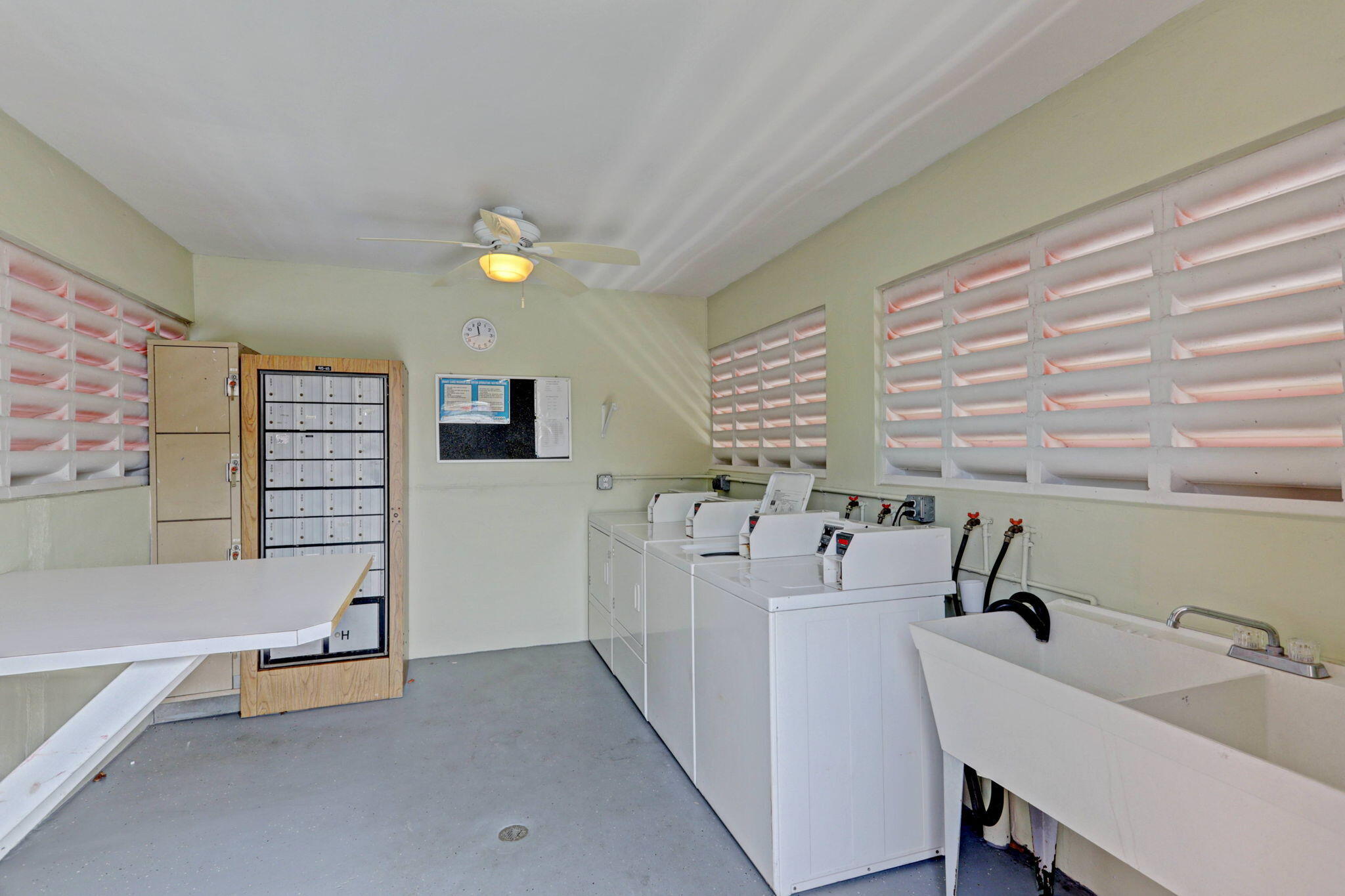 2533 Dudley Dr Unit E Property Photo 85