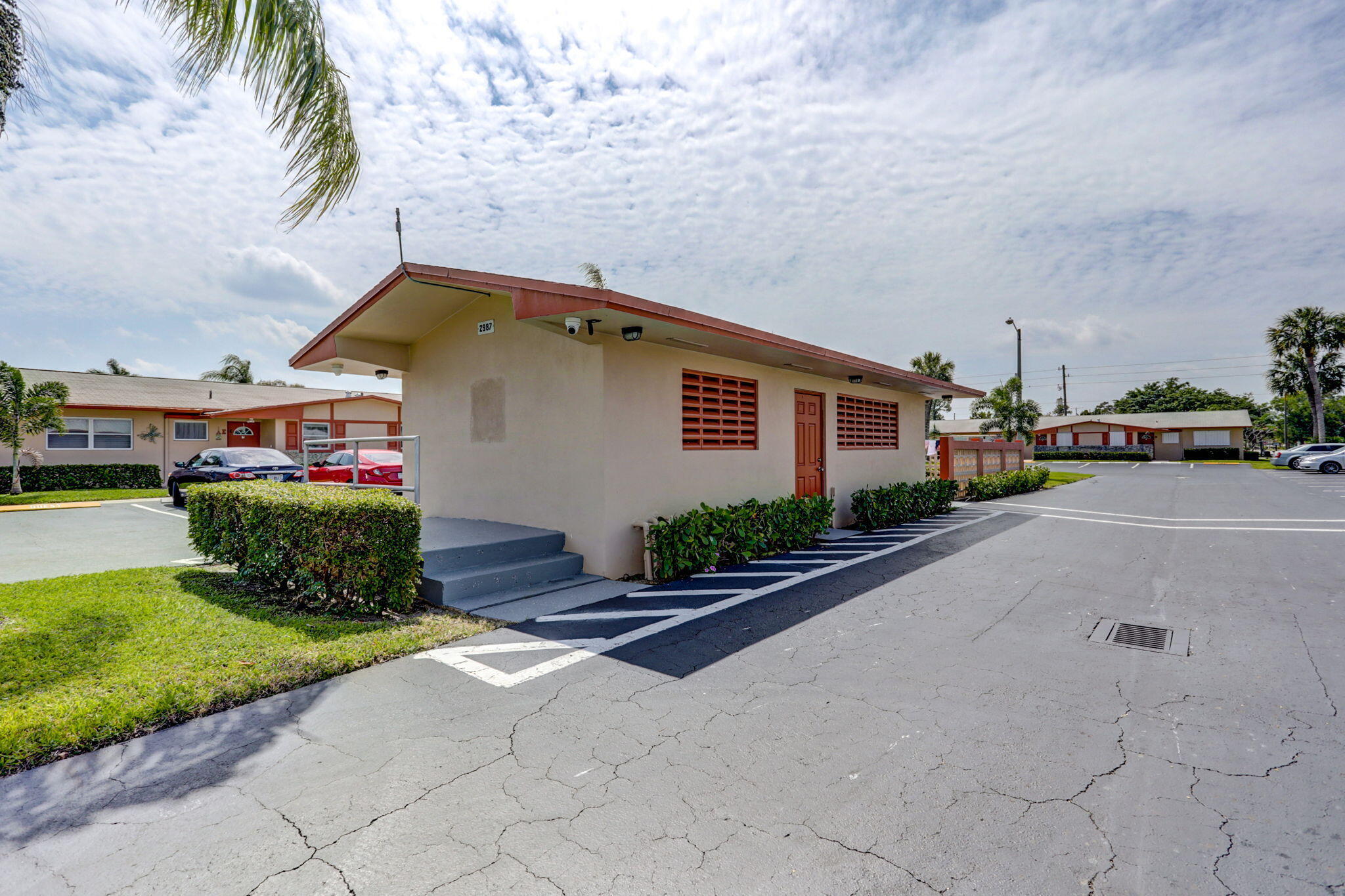 2533 Dudley Dr Unit E Property Photo 87