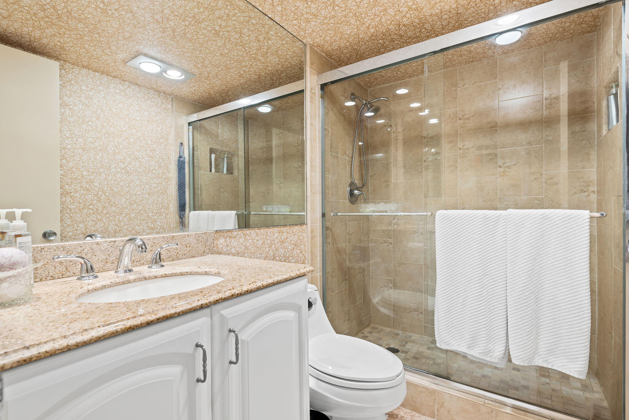 3510 Oaks Way 1002 Property Photo 17