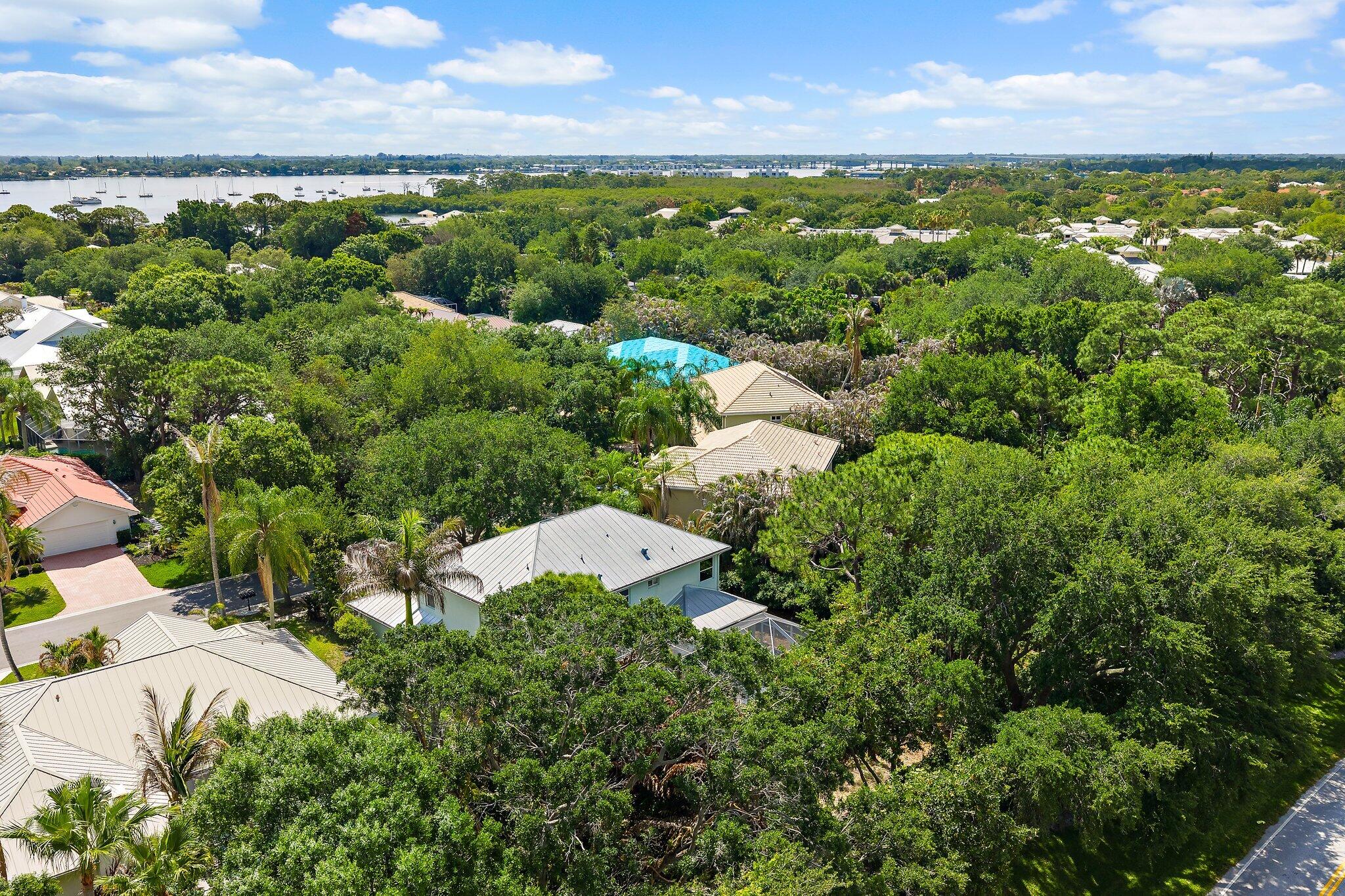 1138 Sw Lighthouse Drive Property Photo 56