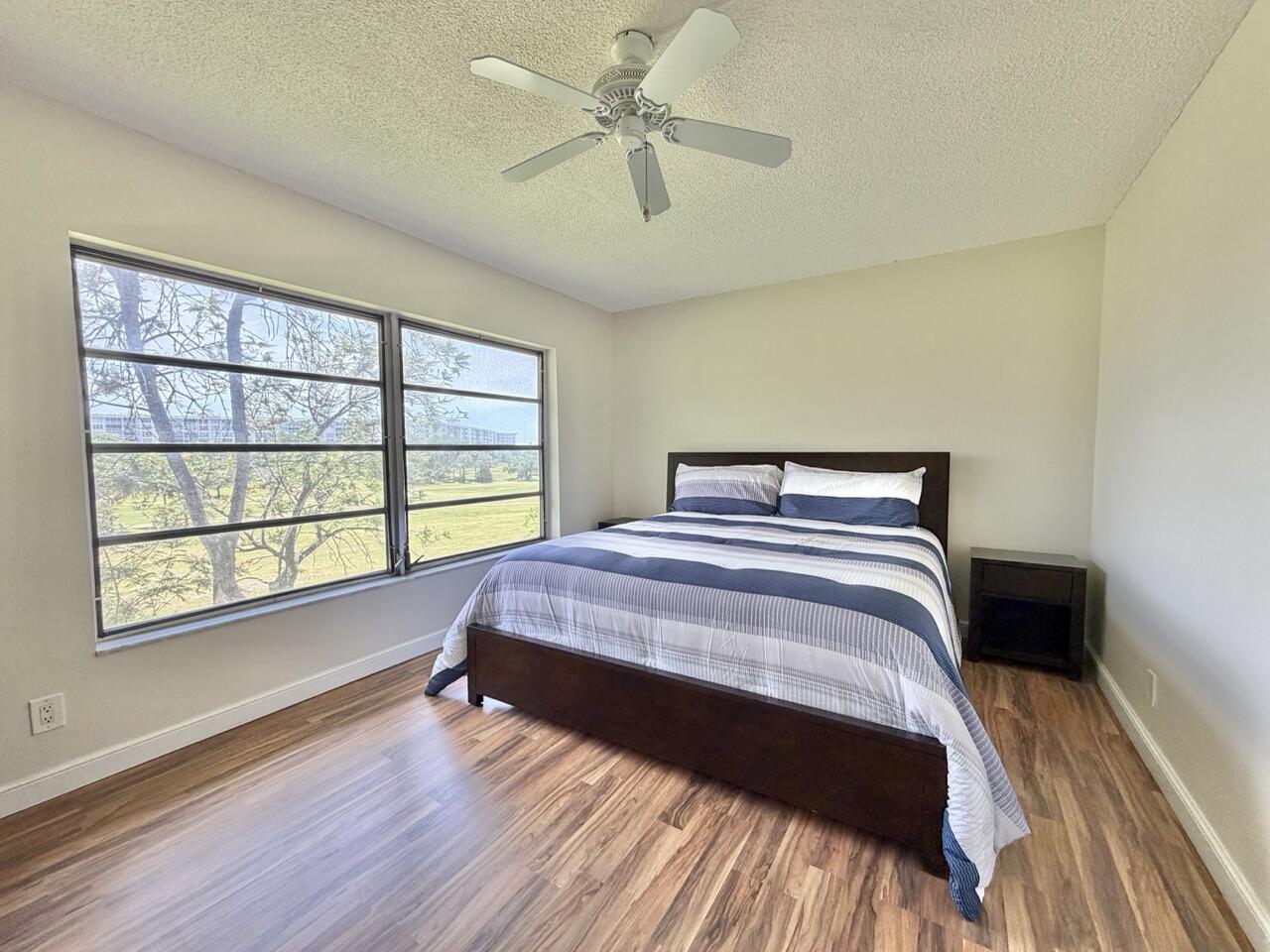 2800 N Palm Aire Drive Unit 404 Property Photo 33