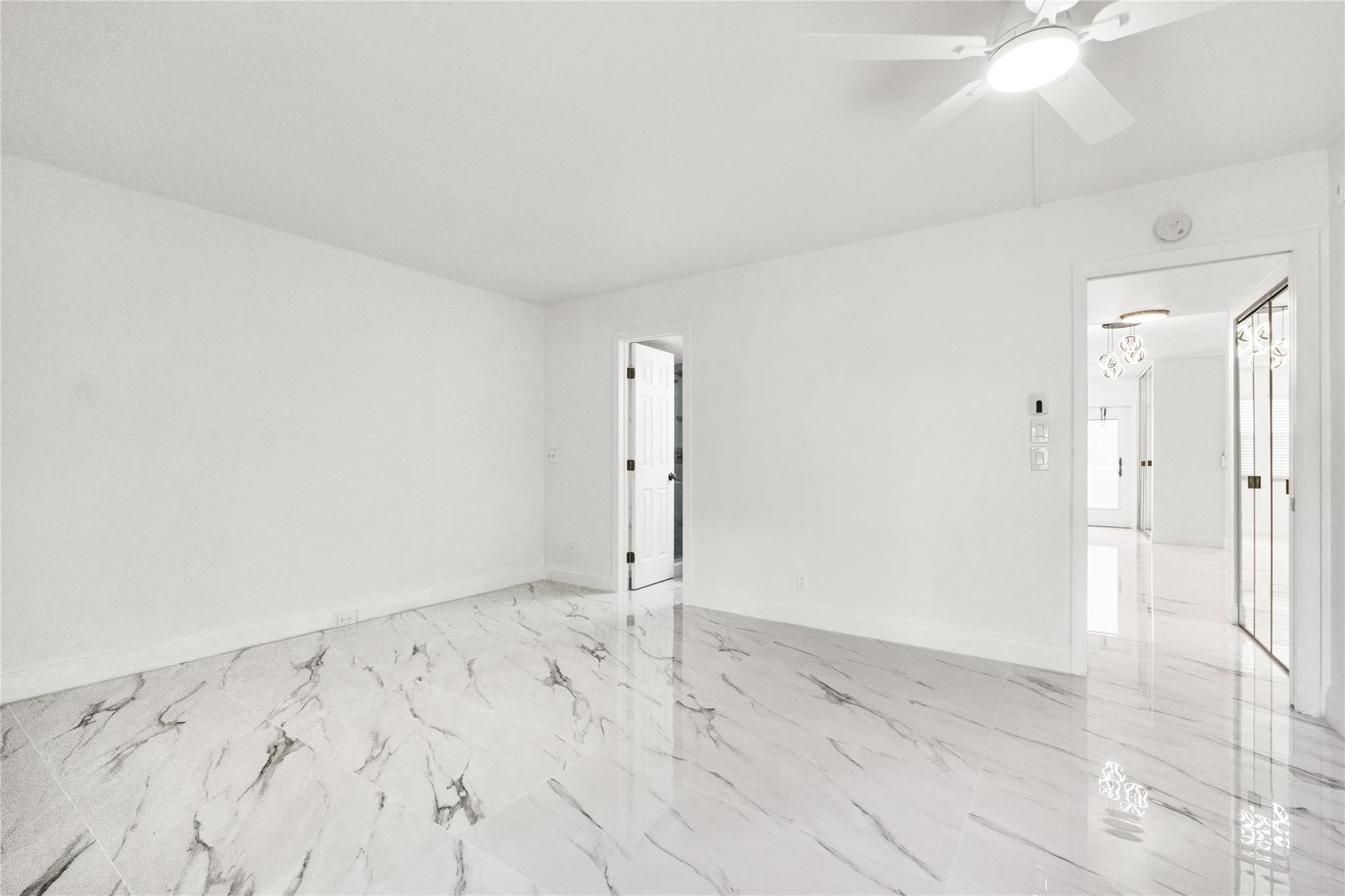 242 Tilford L L Property Photo 6