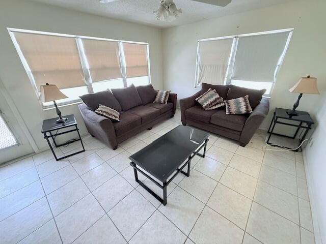 128 Upminster F Property Photo 1