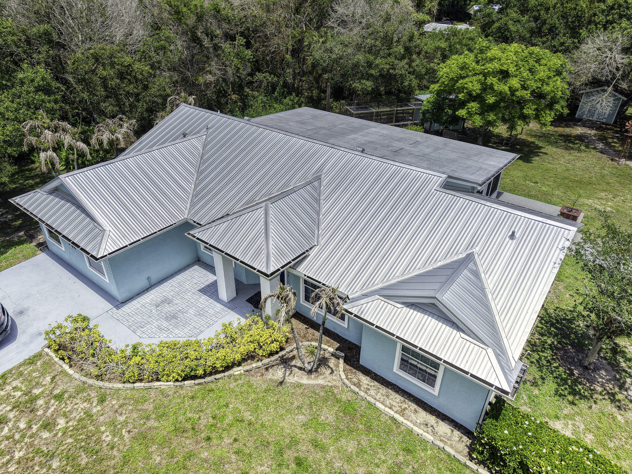 5700 Oleander Avenue Property Photo 2